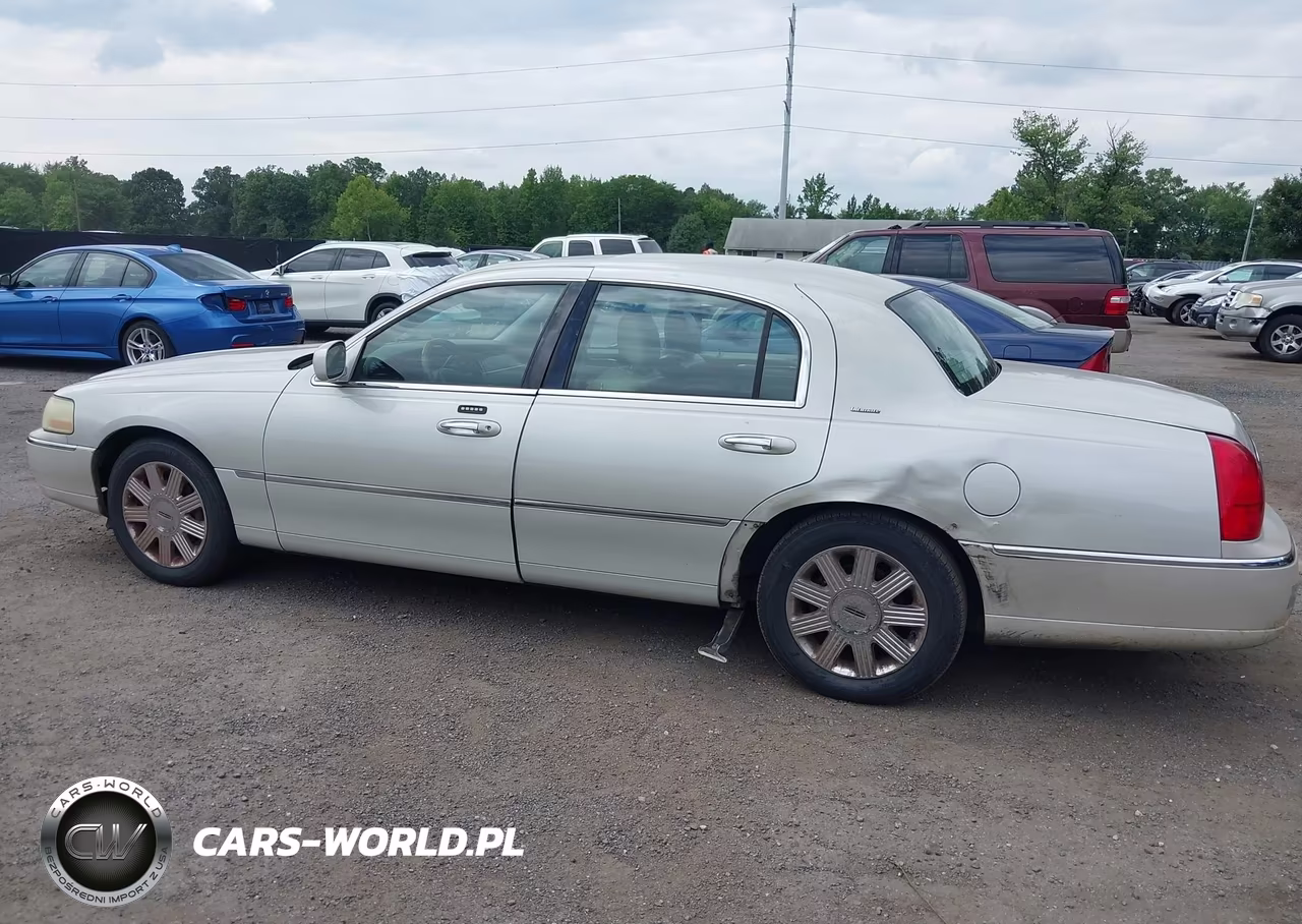 2004 Lincoln Town Car Ultimate VIN:1LNHM83W84Y638148 - 14