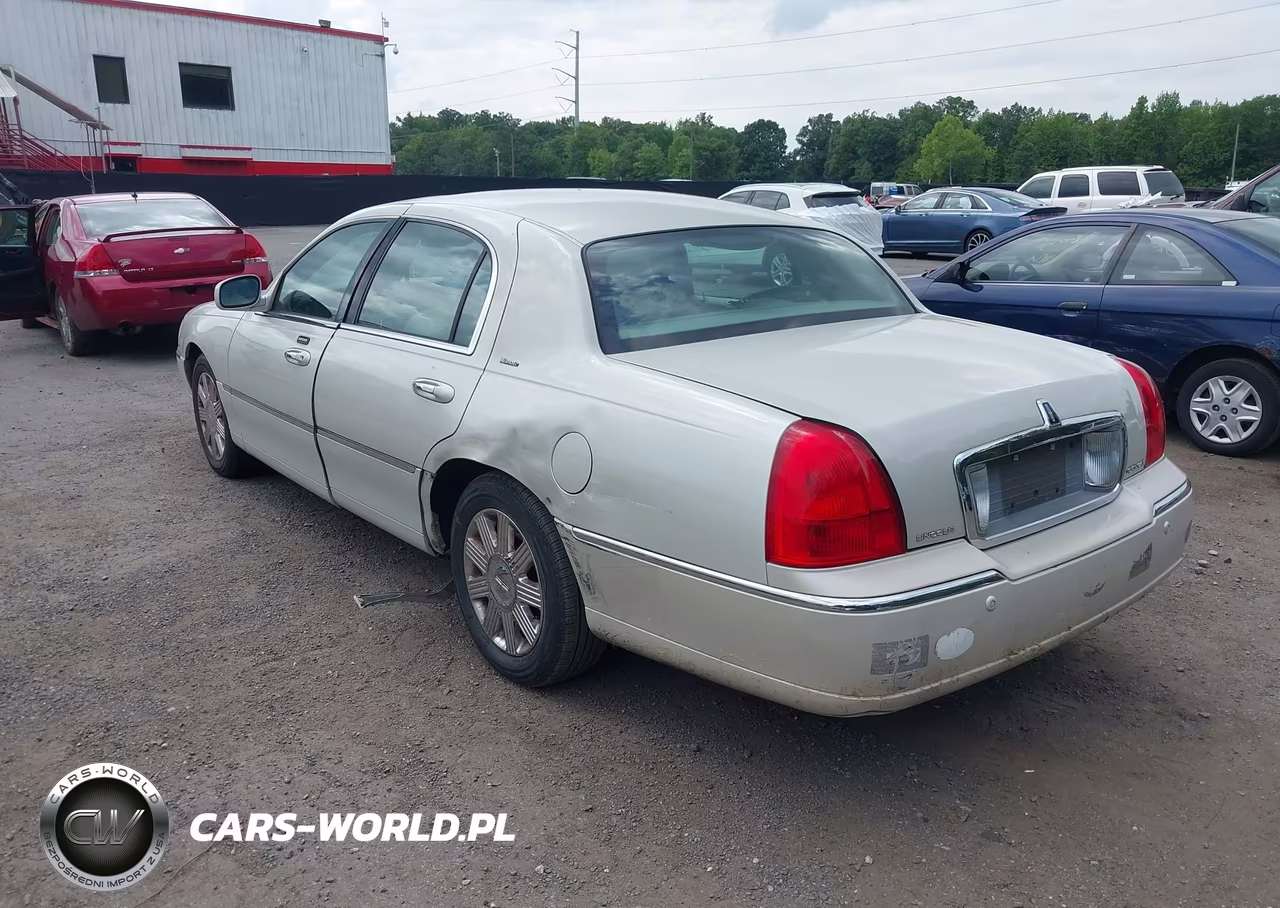 2004 Lincoln Town Car Ultimate VIN:1LNHM83W84Y638148 - 3
