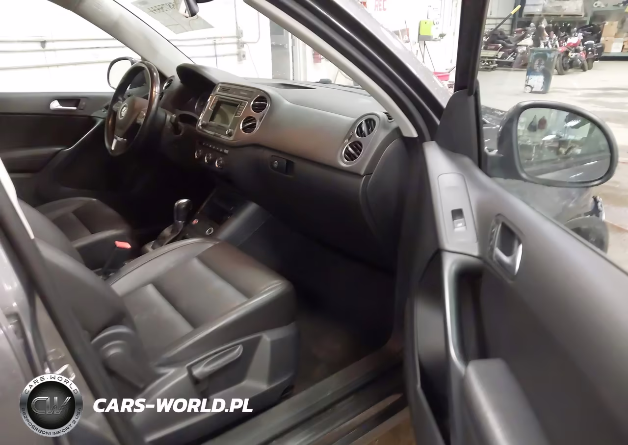 2016 Volkswagen Tiguan S VIN:WVGAV7AX2GW539247 - 5