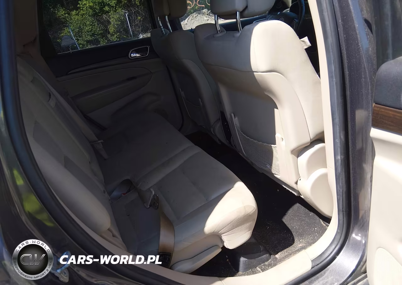 2014 Jeep Grand Cherokee Laredo VIN:1C4RJFAG9EC331328 - 6