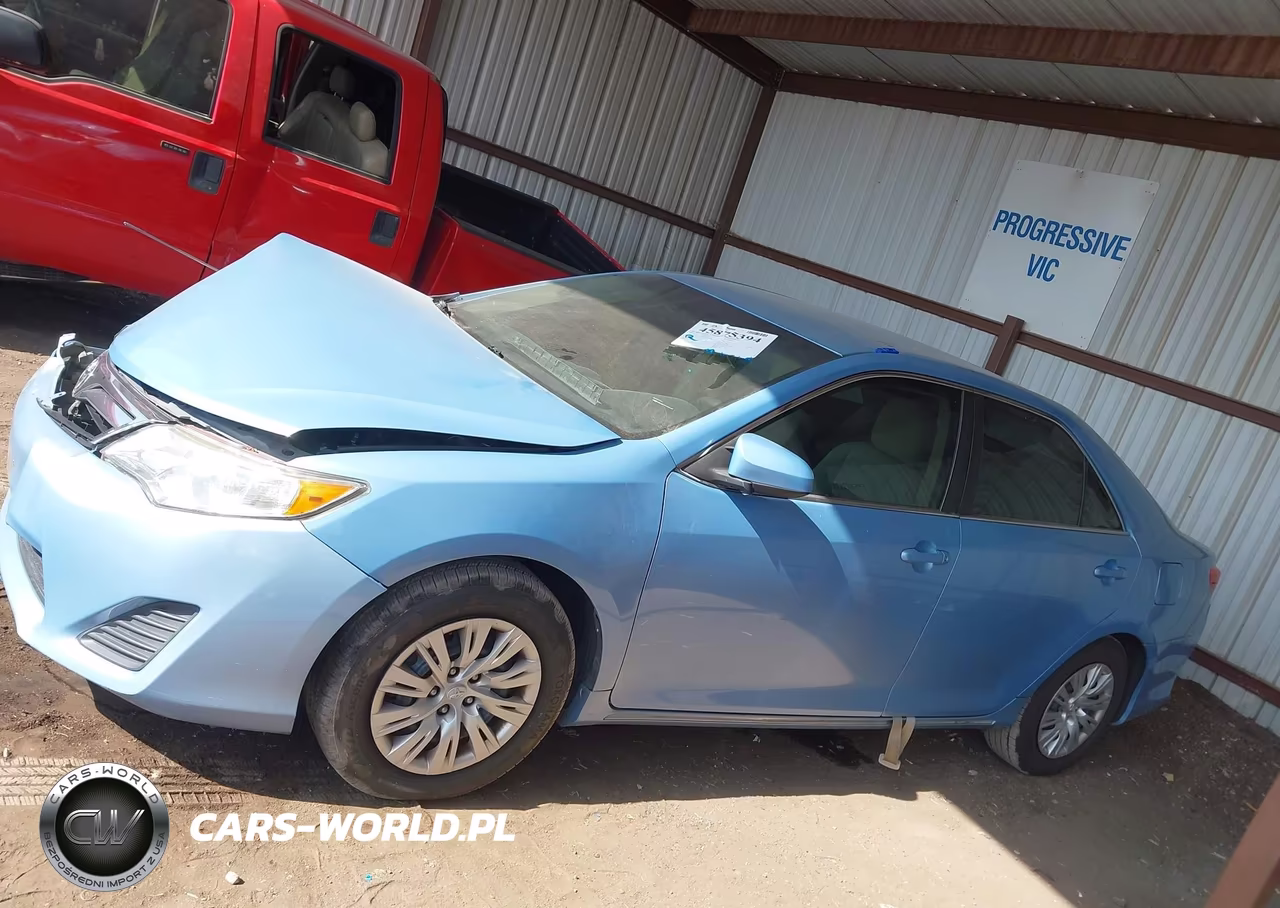 2014 Toyota Camry Le VIN:4T4BF1FK1ER354682 - 14
