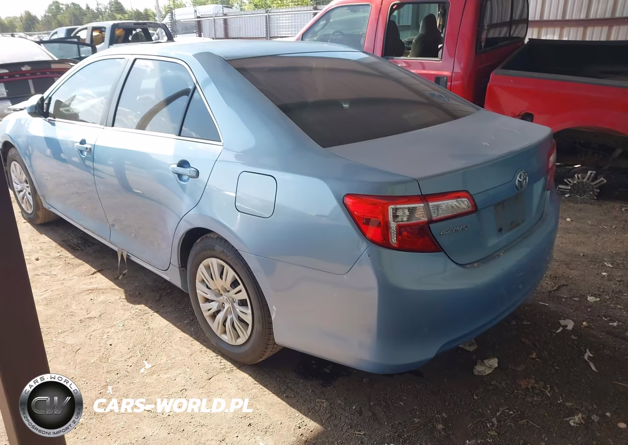2014 Toyota Camry Le VIN:4T4BF1FK1ER354682 - 3