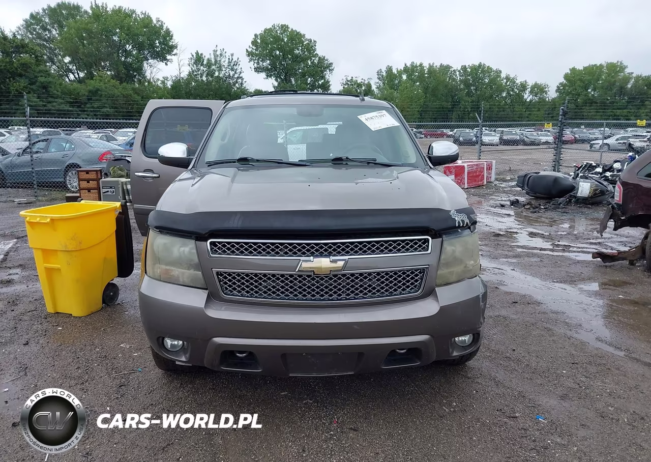 2011 Chevrolet Suburban Ltz VIN:1GNSKKE3XBR141892 - 13