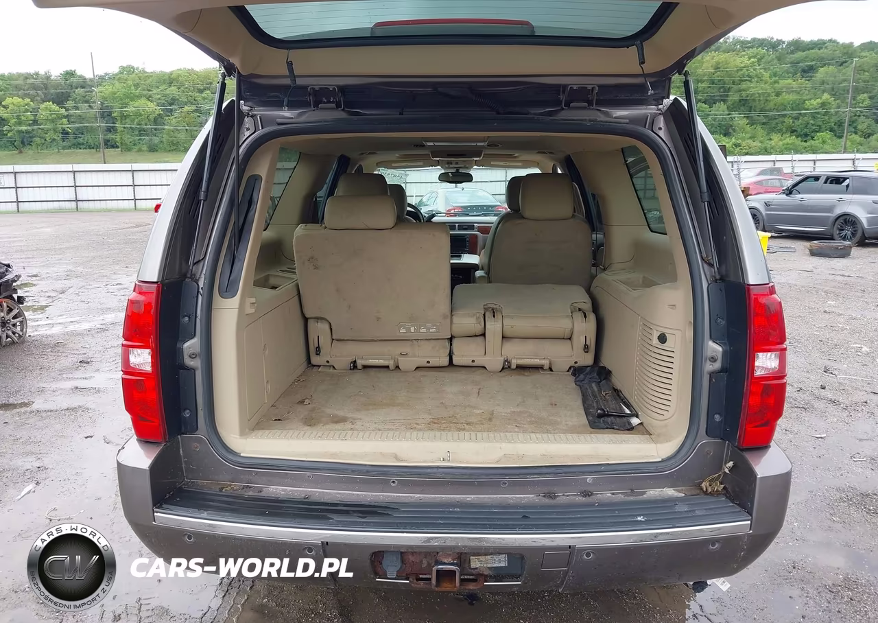 2011 Chevrolet Suburban Ltz VIN:1GNSKKE3XBR141892 - 18