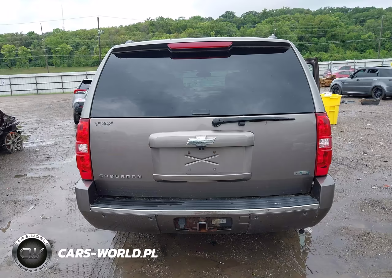 2011 Chevrolet Suburban Ltz VIN:1GNSKKE3XBR141892 - 19