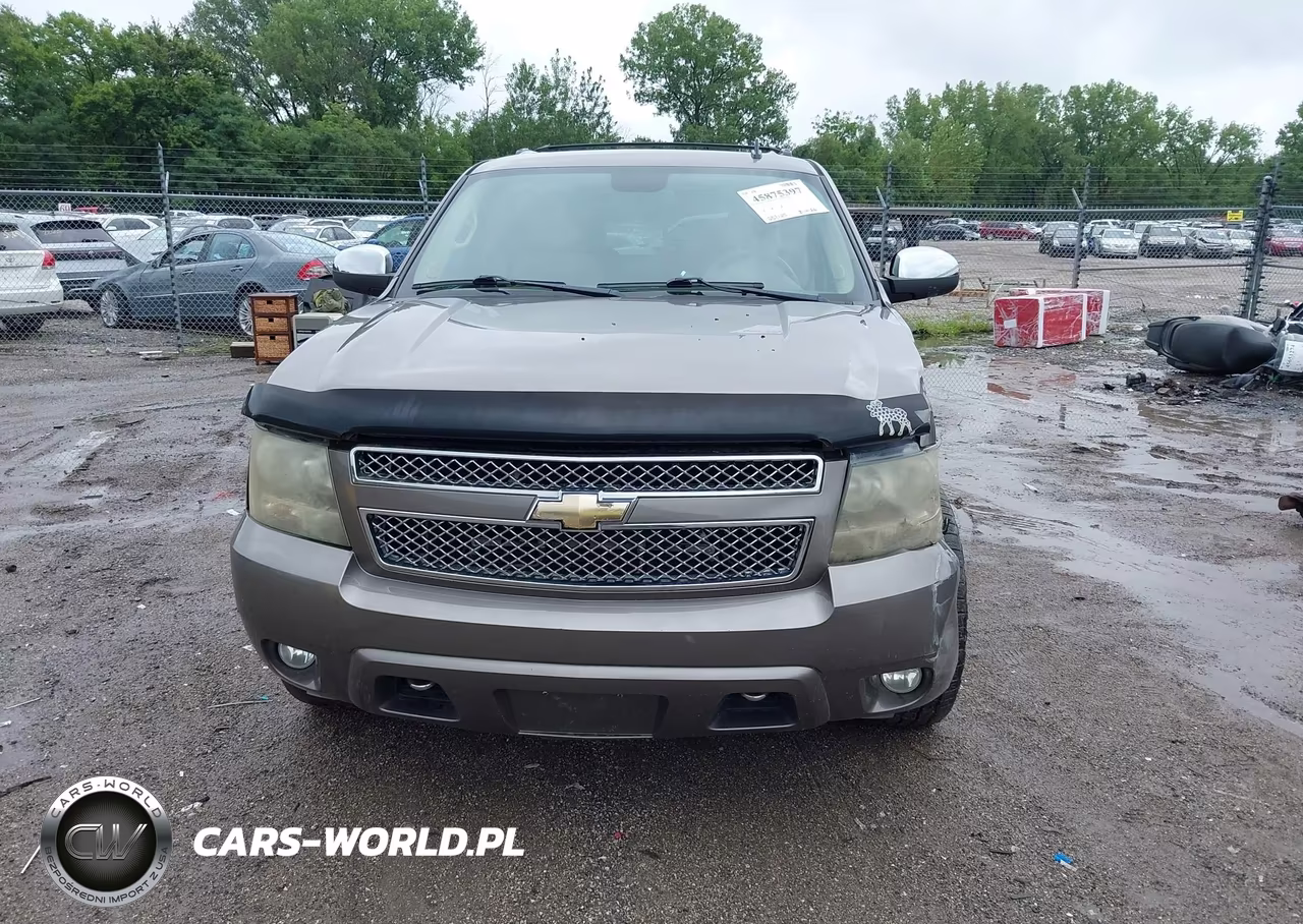 2011 Chevrolet Suburban Ltz VIN:1GNSKKE3XBR141892 - 22