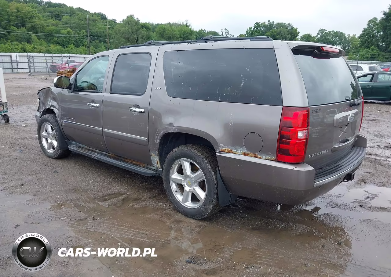 2011 Chevrolet Suburban Ltz VIN:1GNSKKE3XBR141892 - 3