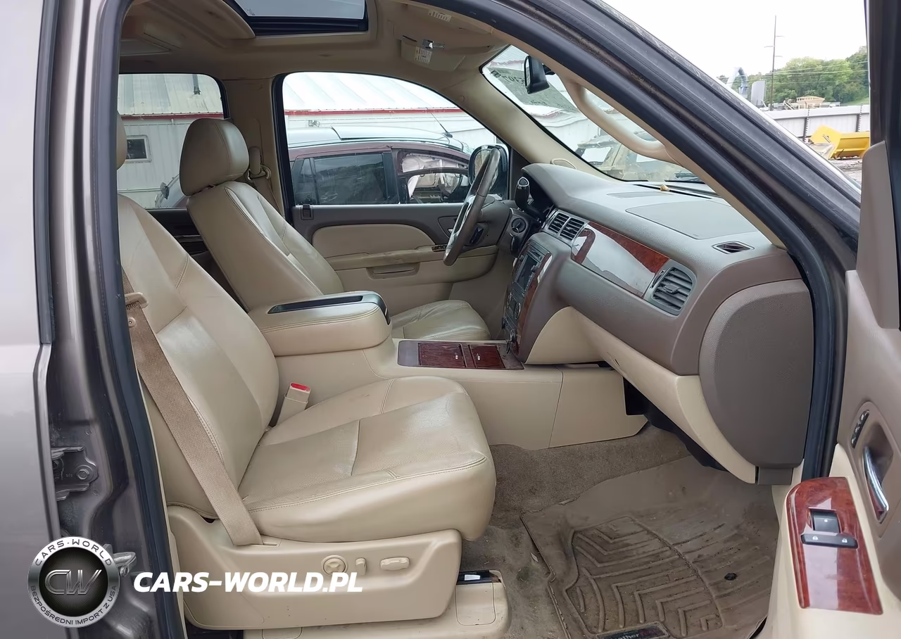 2011 Chevrolet Suburban Ltz VIN:1GNSKKE3XBR141892 - 5