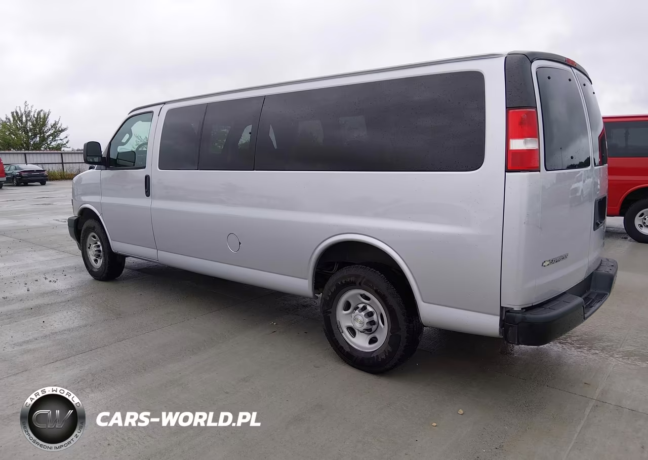 2020 Chevrolet Express Passenger Rwd 3500 Extended Wheelbase Ls VIN:1GAZGNFG1L1234014 - 3