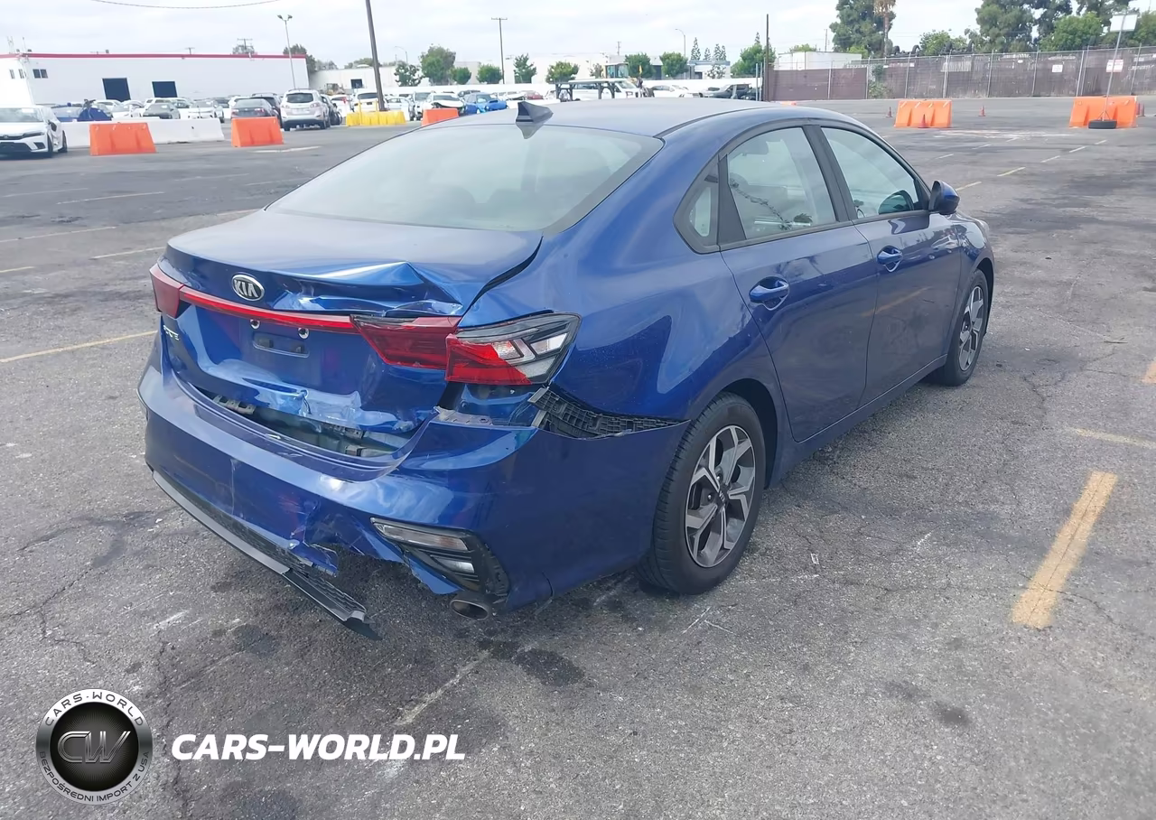 2020 Kia Forte Lxs VIN:3KPF24AD0LE204984 - 4
