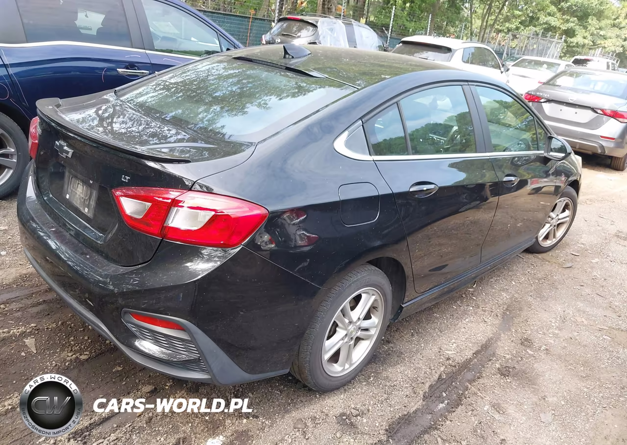 2018 Chevrolet Cruze Lt Auto VIN:1G1BE5SM3J7161838 - 4