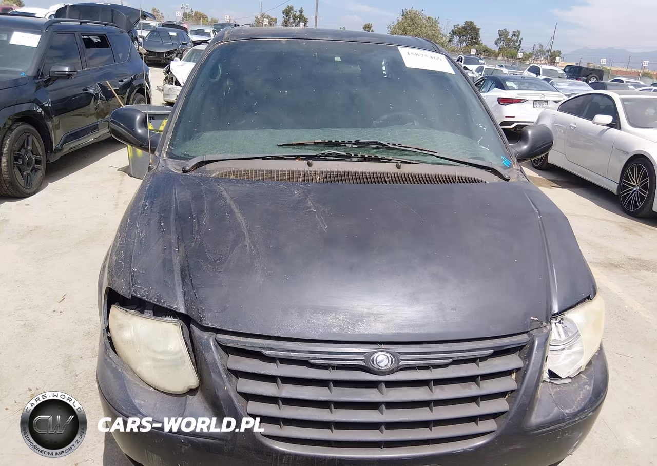 2005 Chrysler Town & Country Lx VIN:2C4GP44R05R173069 - 11