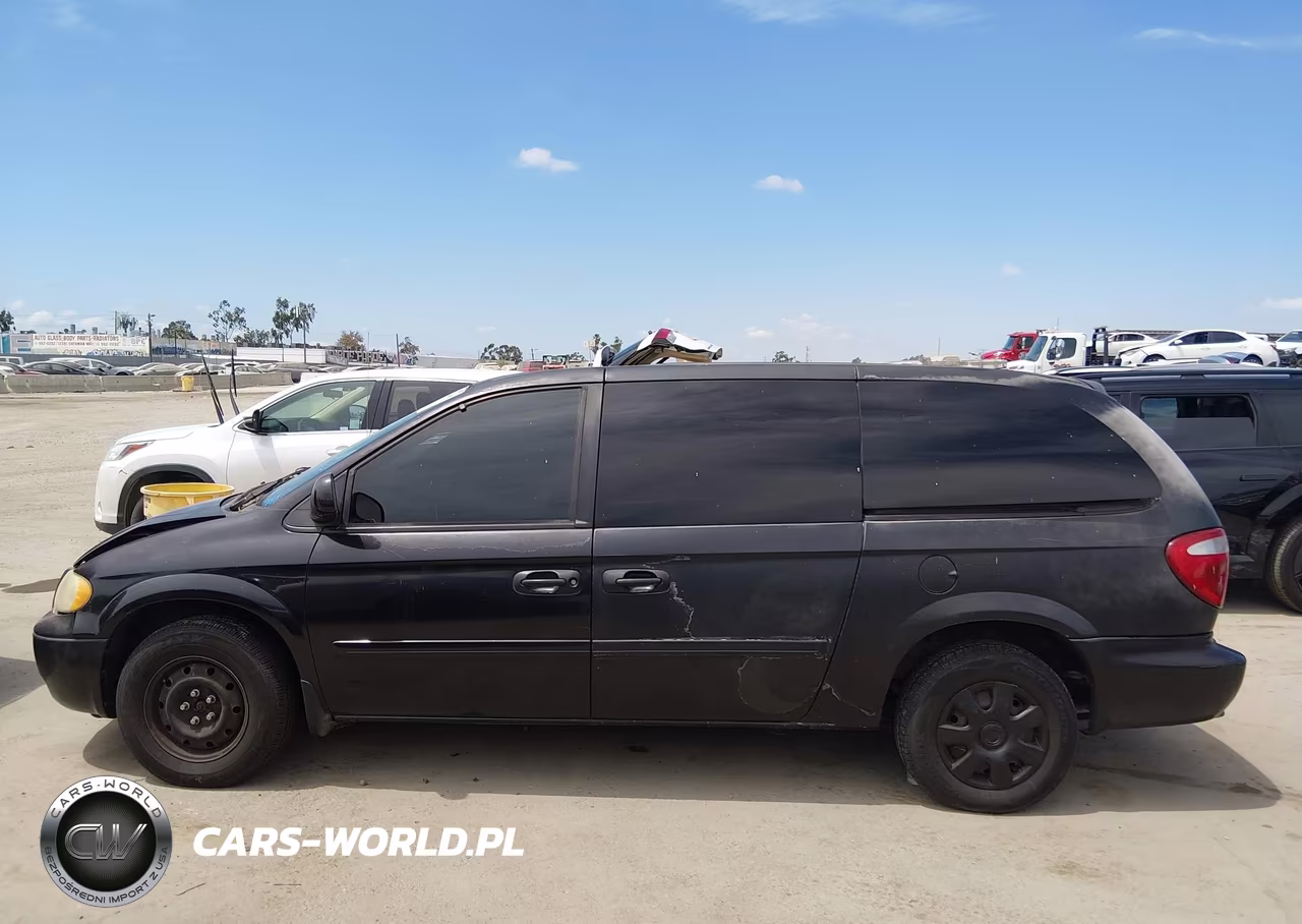 2005 Chrysler Town & Country Lx VIN:2C4GP44R05R173069 - 13