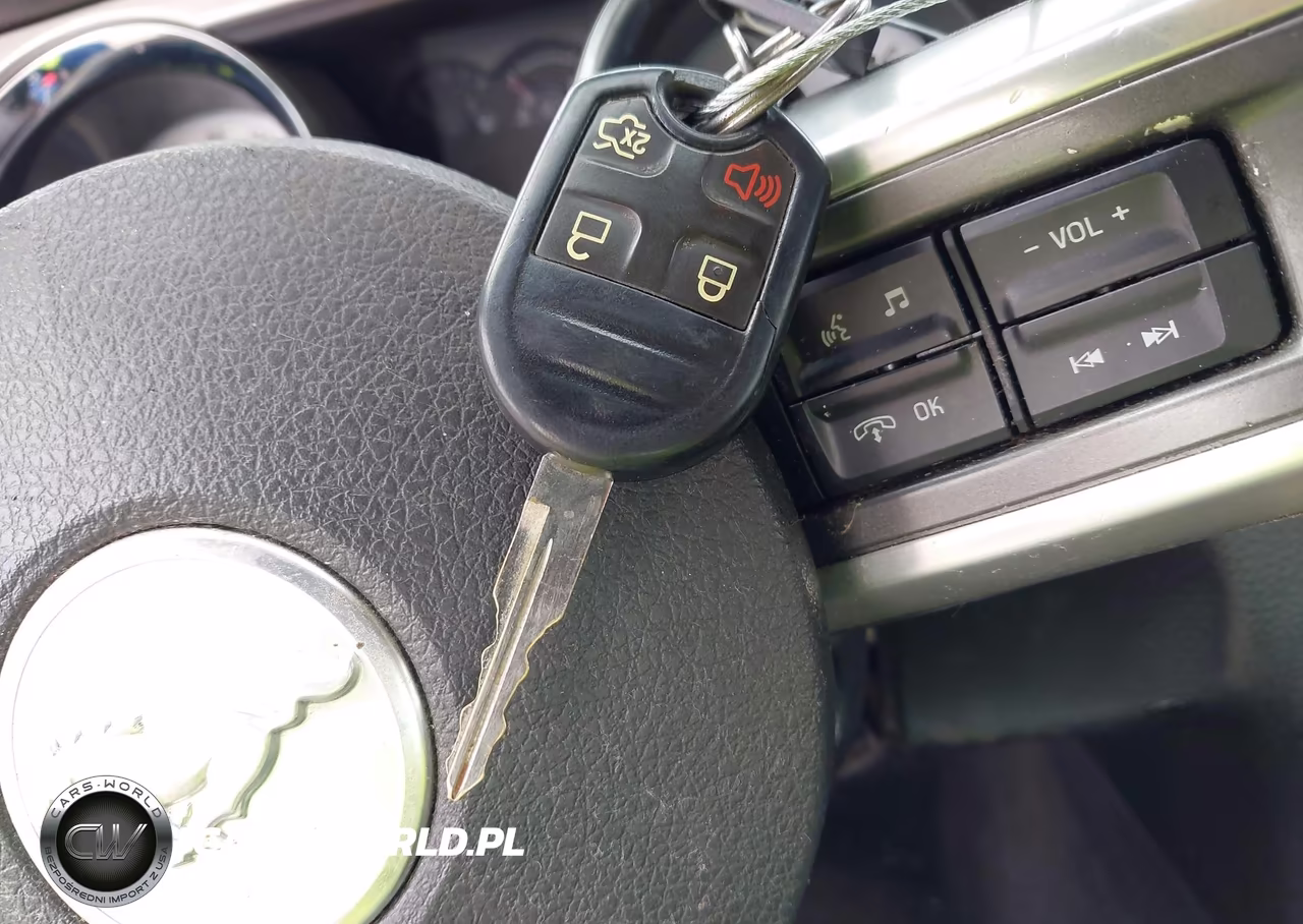 2011 Ford Mustang V6 Premium VIN:1ZVBP8AMXB5136384 - 11