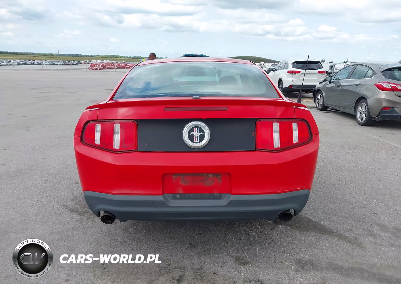 2011 Ford Mustang V6 Premium VIN:1ZVBP8AMXB5136384 - 16