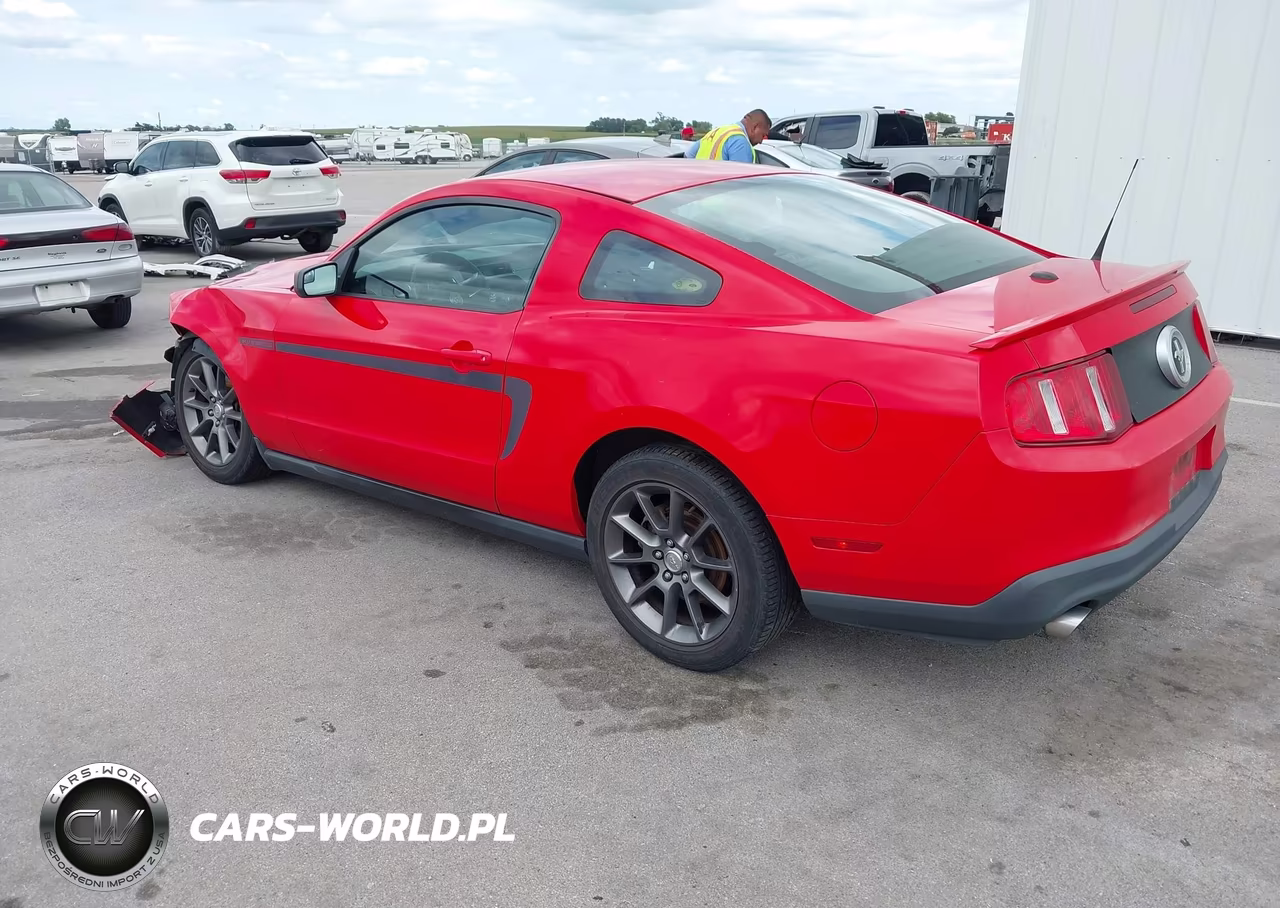 2011 Ford Mustang V6 Premium VIN:1ZVBP8AMXB5136384 - 3