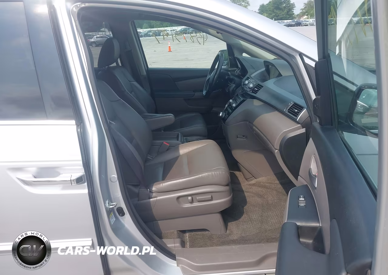 2013 Honda Odyssey Touring-Touring Elite VIN:5FNRL5H93DB081730 - 5