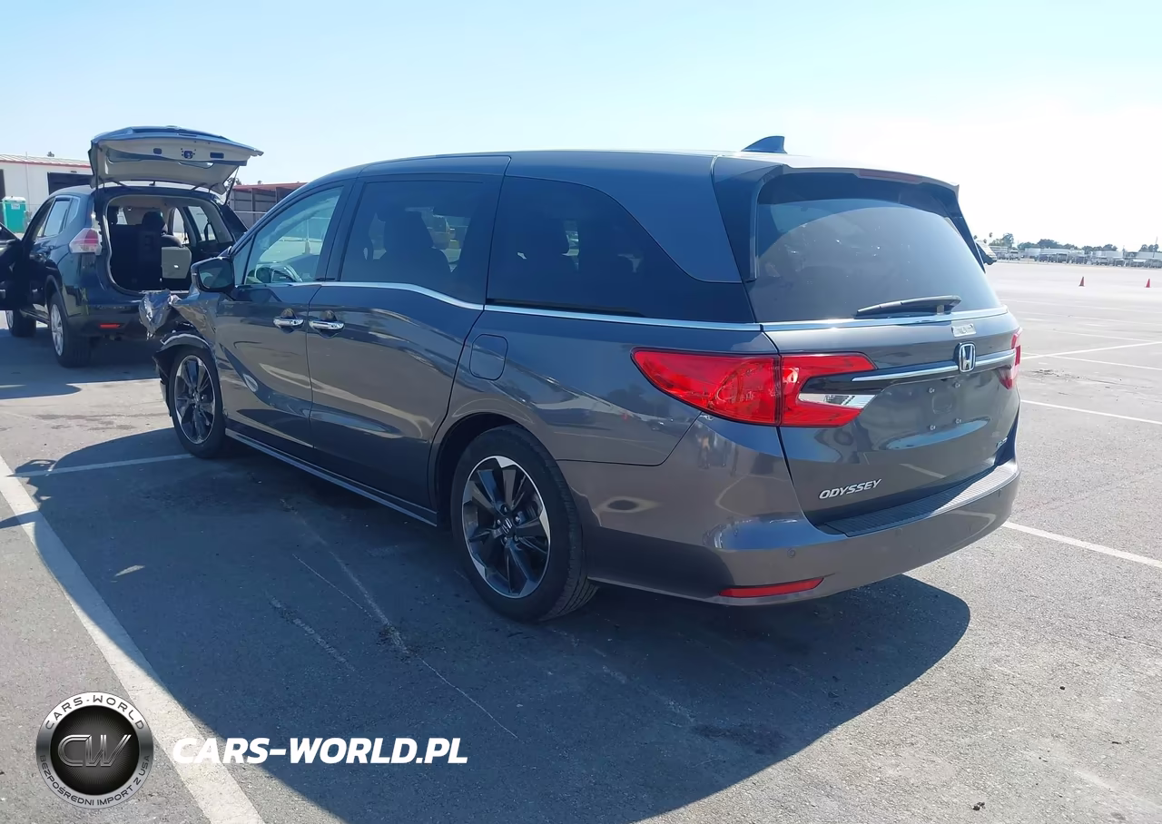 2023 Honda Odyssey Elite VIN:5FNRL6H96PB066018 - 3