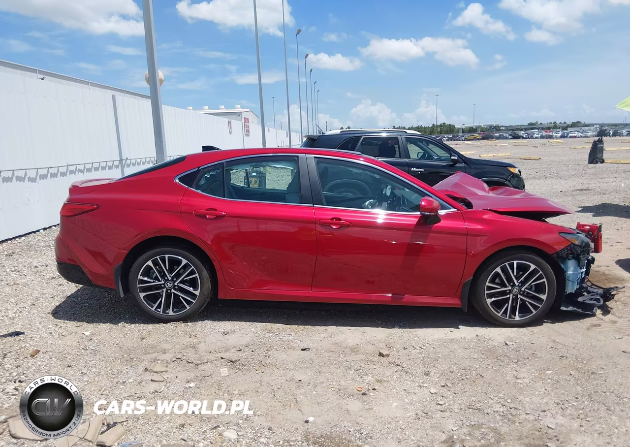 2026 Toyota Camry Xle VIN:4T1DAACK6TU229227 - 14