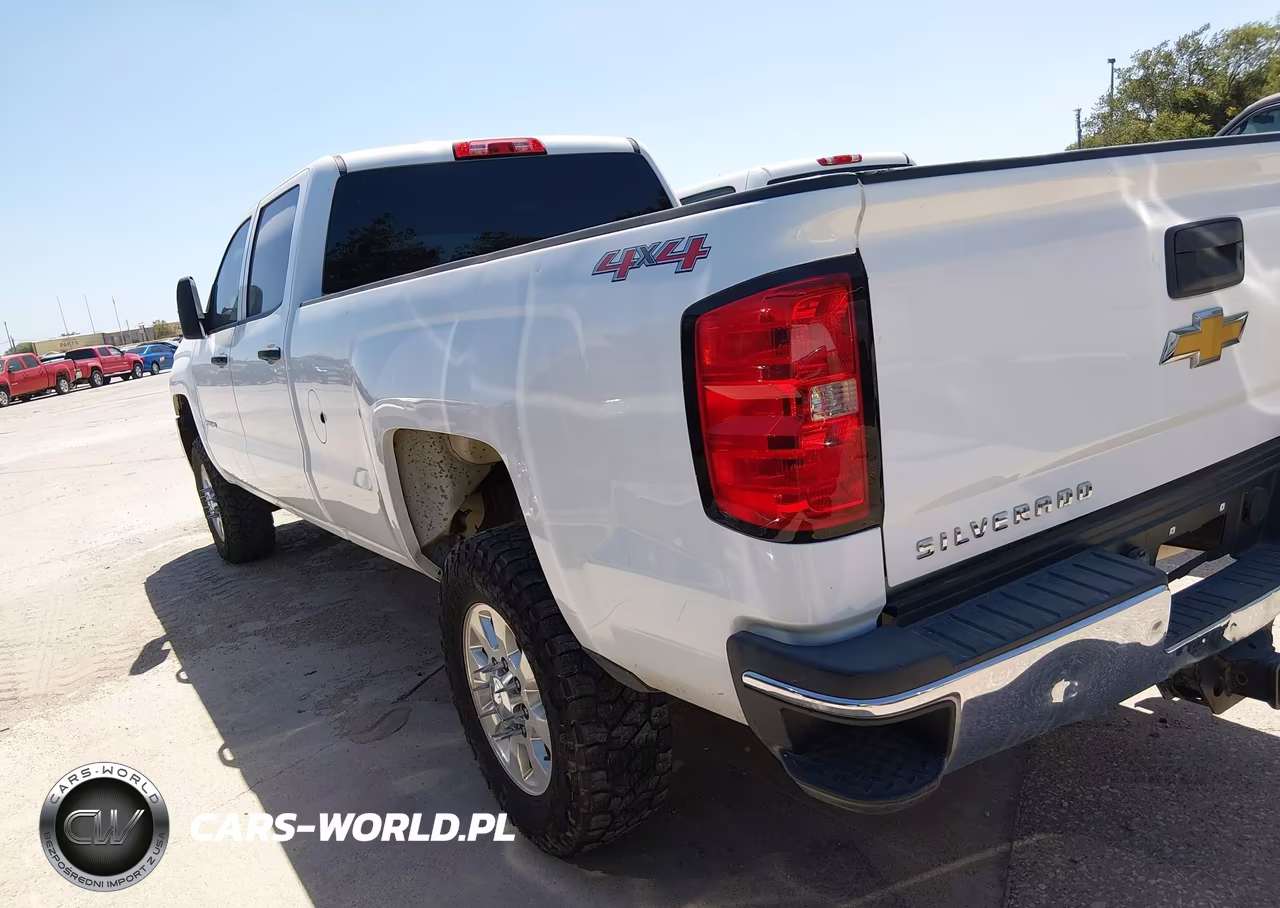 2015 Chevrolet Silverado 2500Hd Work Truck VIN:1GC1KUE83FF150114 - 3