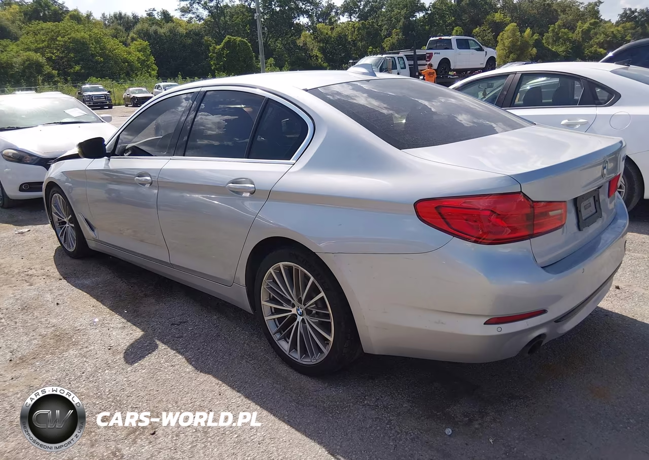 2019 BMW 530I VIN:WBAJA5C56KBX87403 - 3