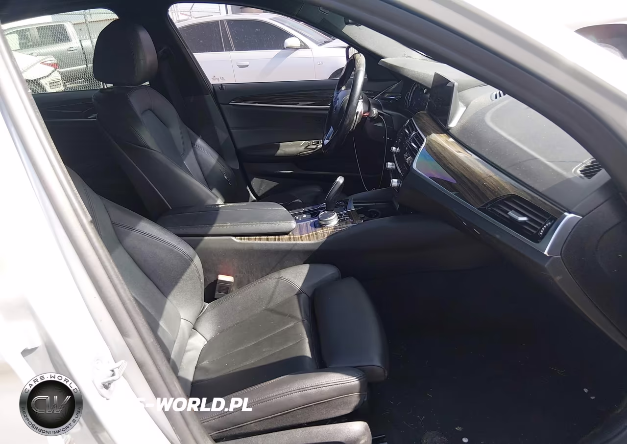 2019 BMW 530I VIN:WBAJA5C56KBX87403 - 5