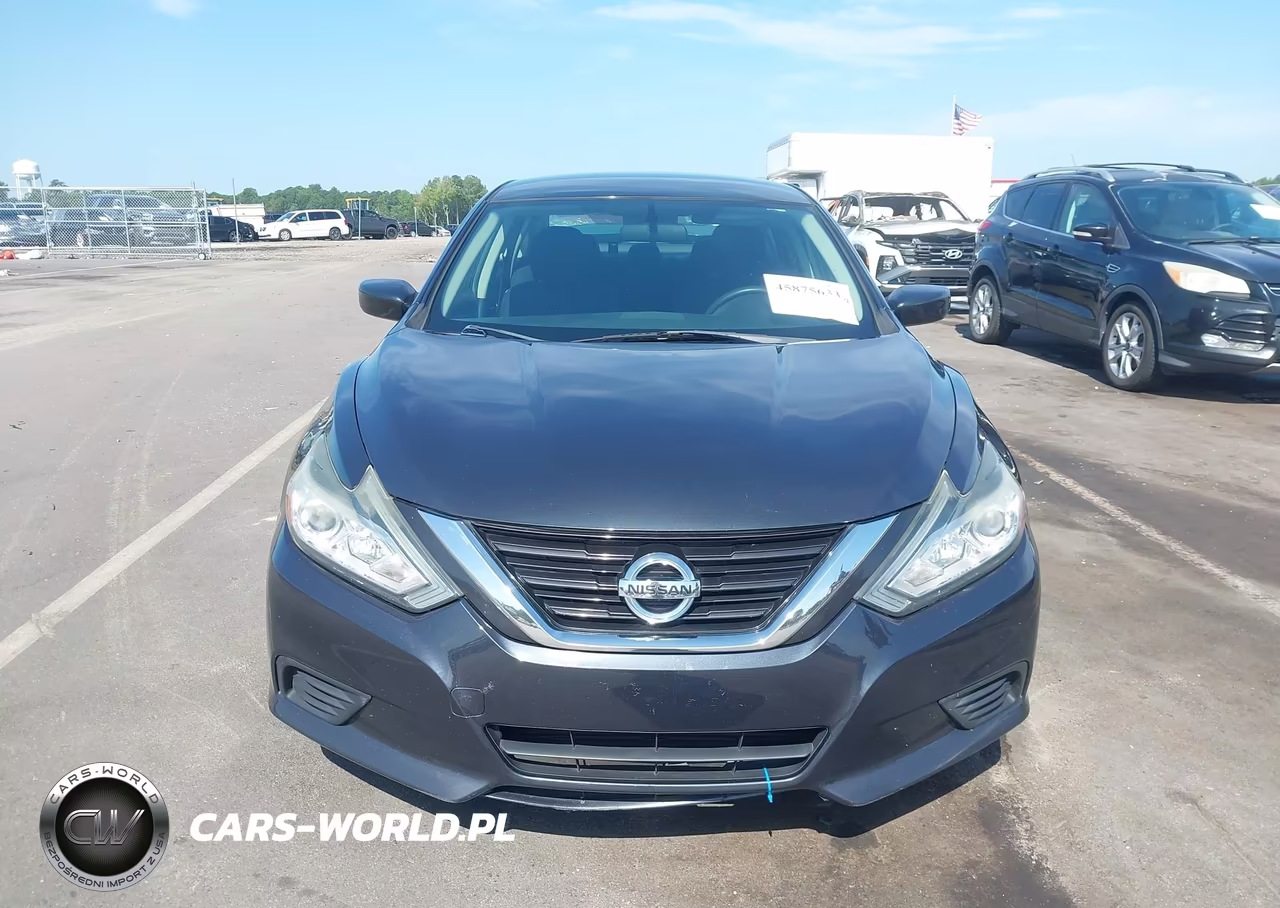 2018 Nissan Altima 2.5 S VIN:1N4AL3AP2JC210095 - 12
