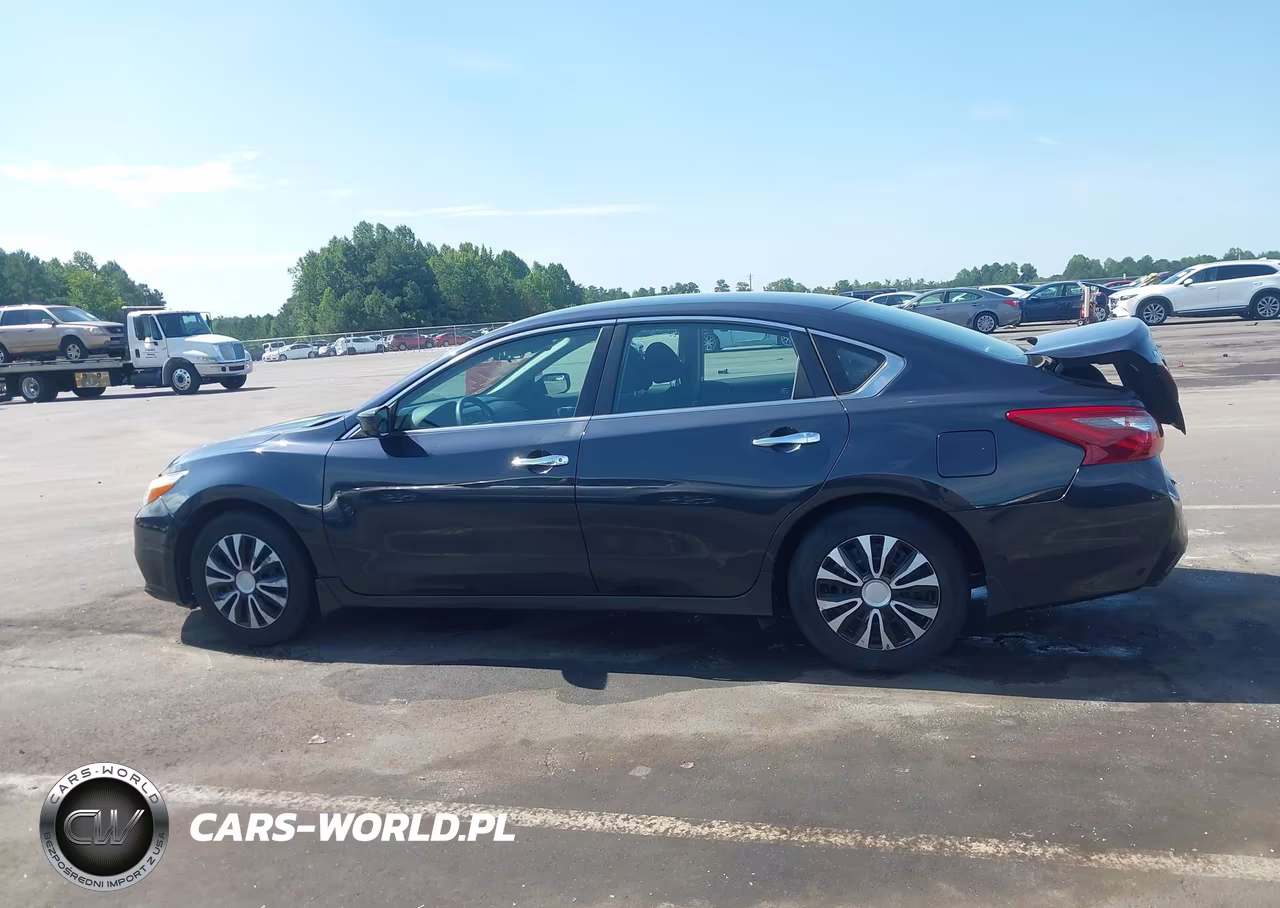2018 Nissan Altima 2.5 S VIN:1N4AL3AP2JC210095 - 14