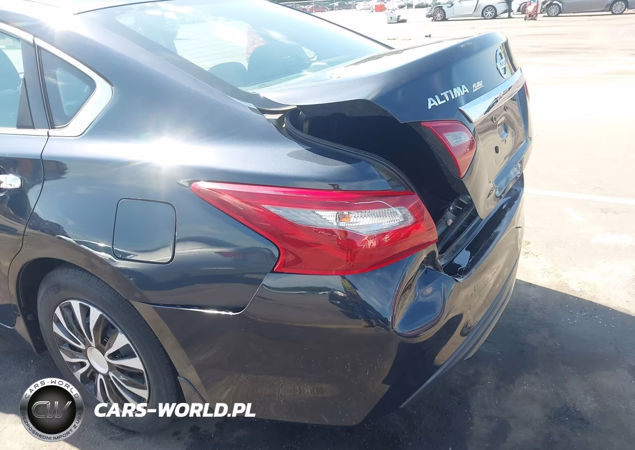 2018 Nissan Altima 2.5 S VIN:1N4AL3AP2JC210095 - 20