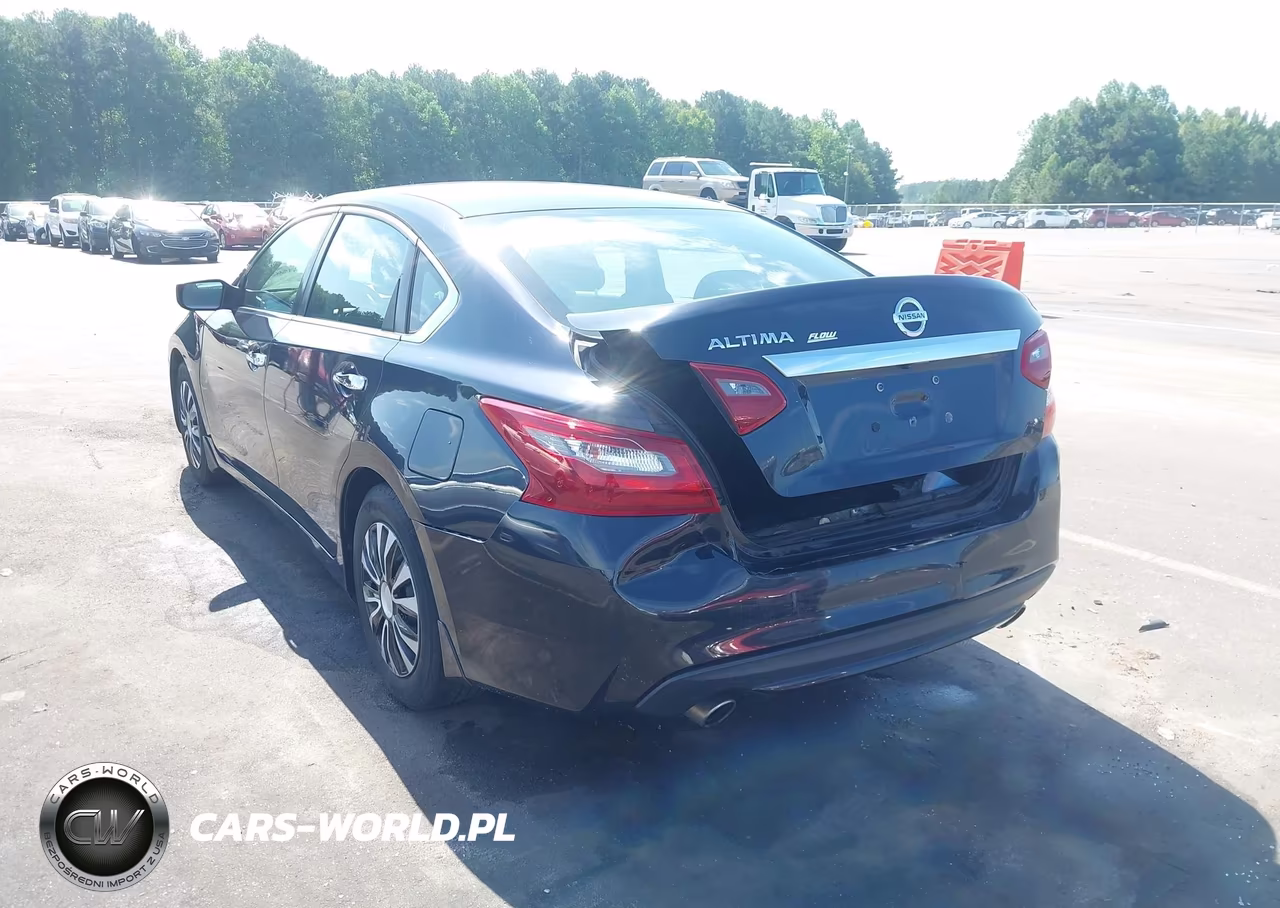 2018 Nissan Altima 2.5 S VIN:1N4AL3AP2JC210095 - 3