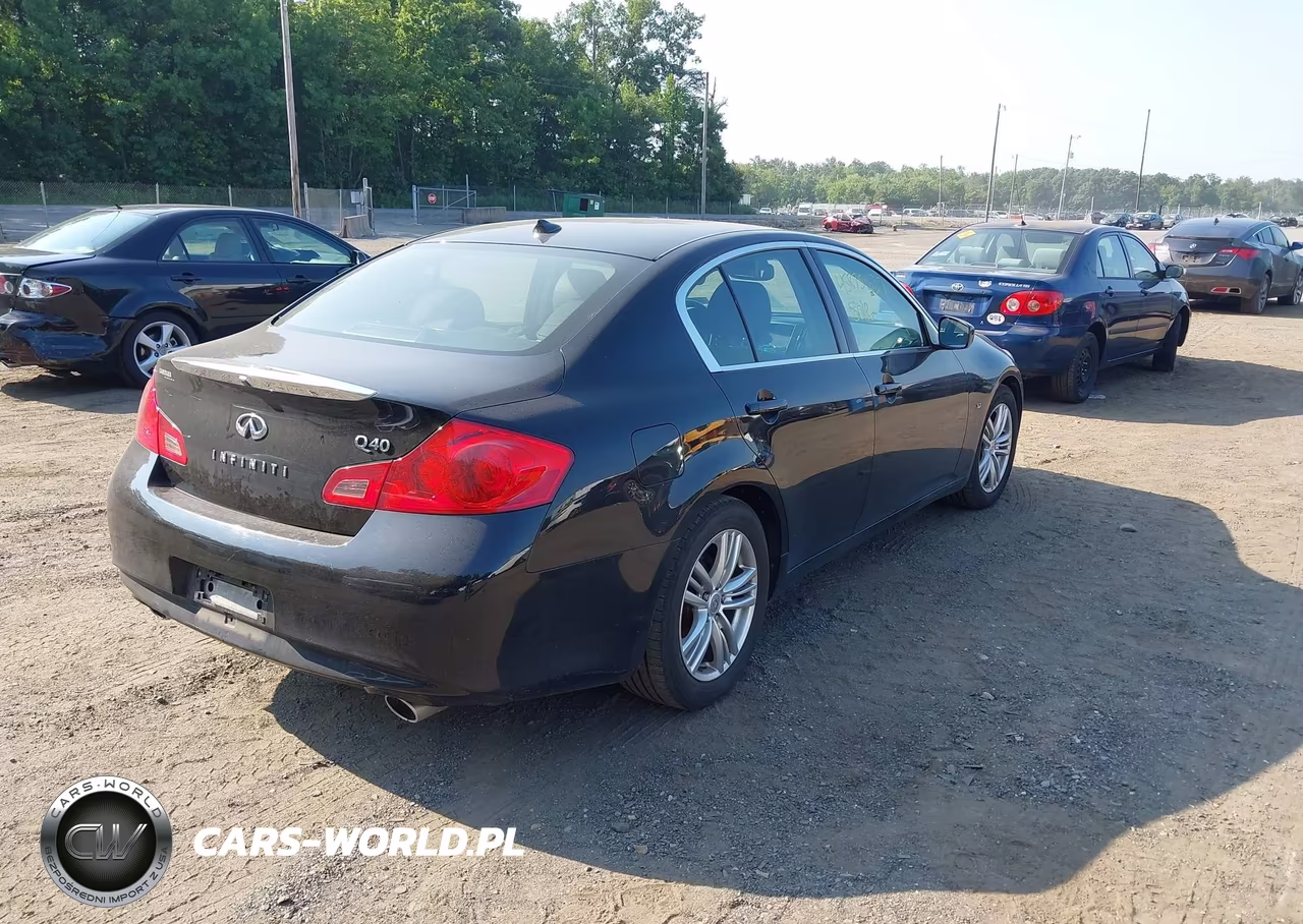 2015 Infiniti Q40 VIN:JN1CV6AP4FM501457 - 4