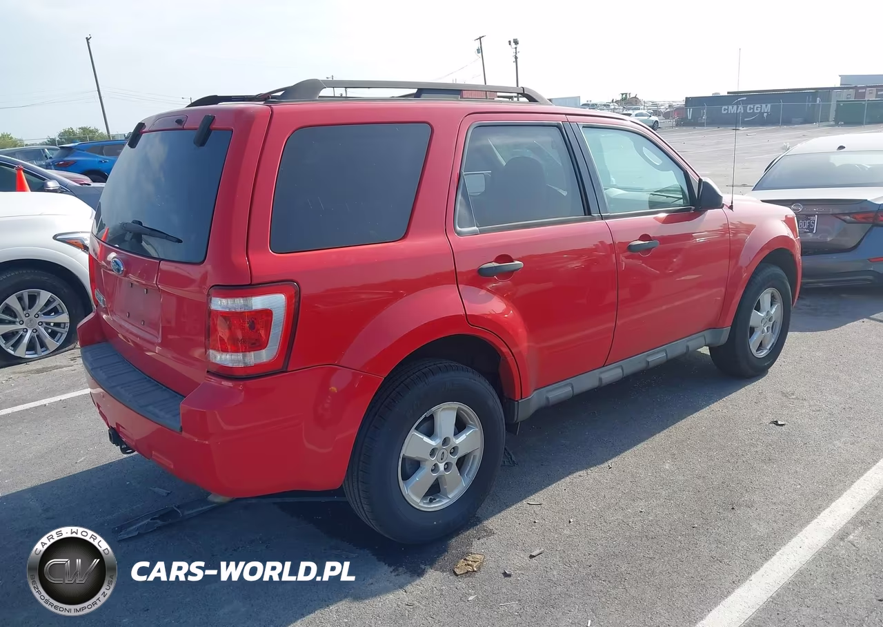 2009 Ford Escape Xlt VIN:1FMCU03G39KB00746 - 4