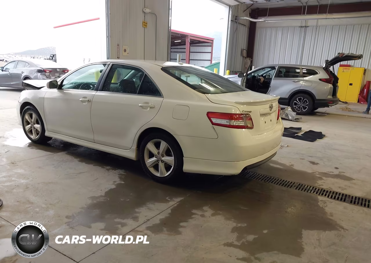 2010 Toyota Camry Se VIN:4T1BF3EK8AU574919 - 3