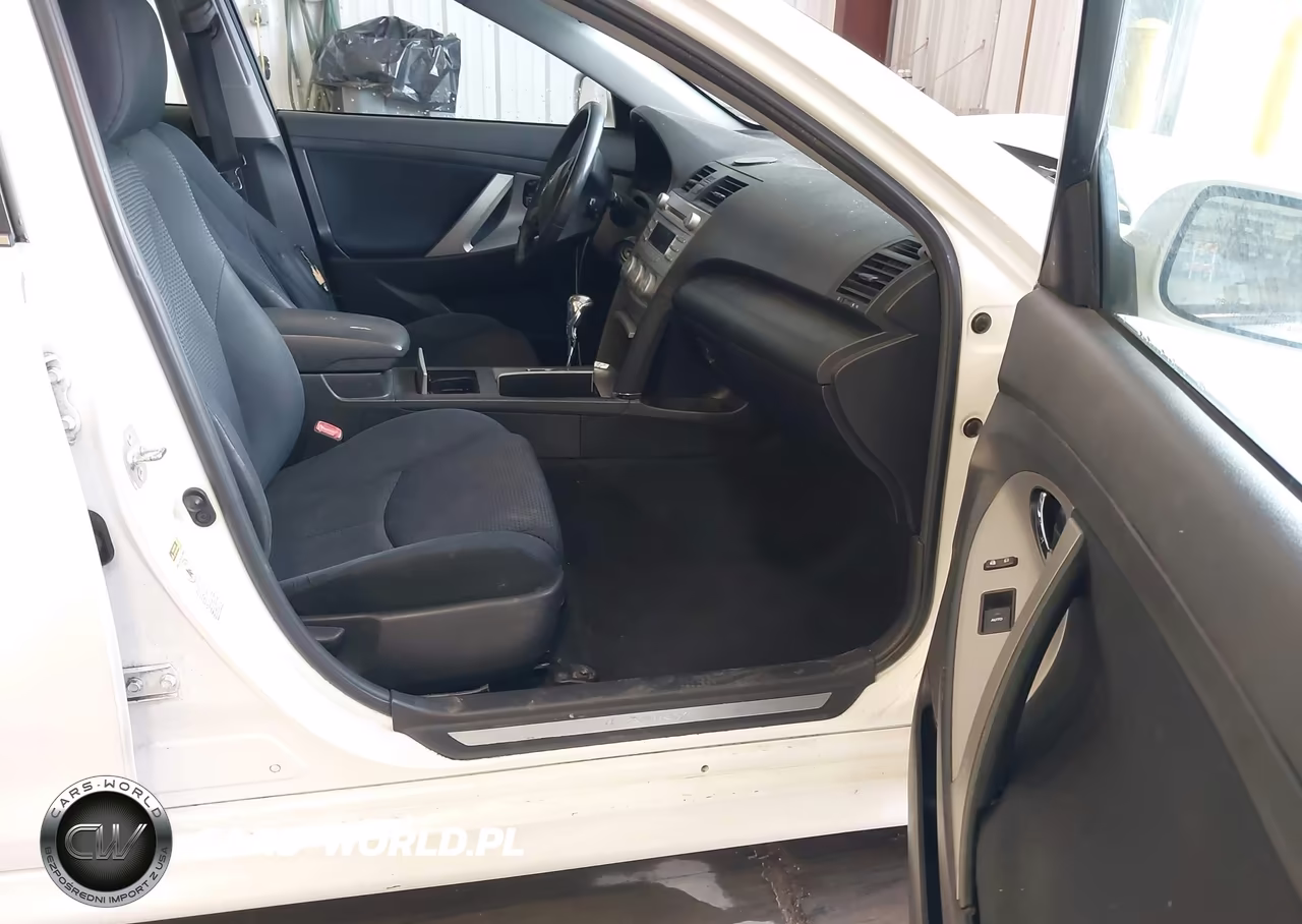 2010 Toyota Camry Se VIN:4T1BF3EK8AU574919 - 5