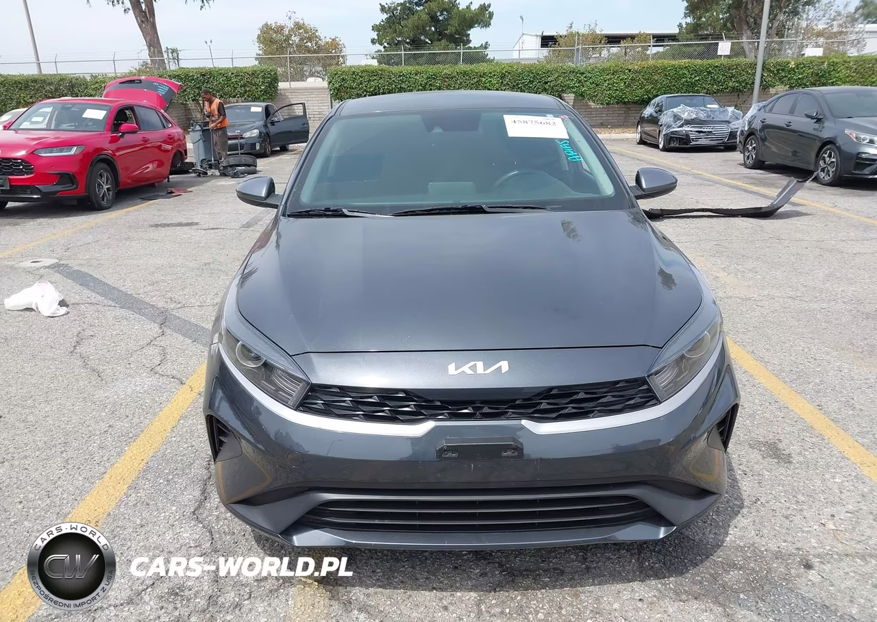 2024 Kia Forte Lxs VIN:3KPF24AD4RE742824 - 13