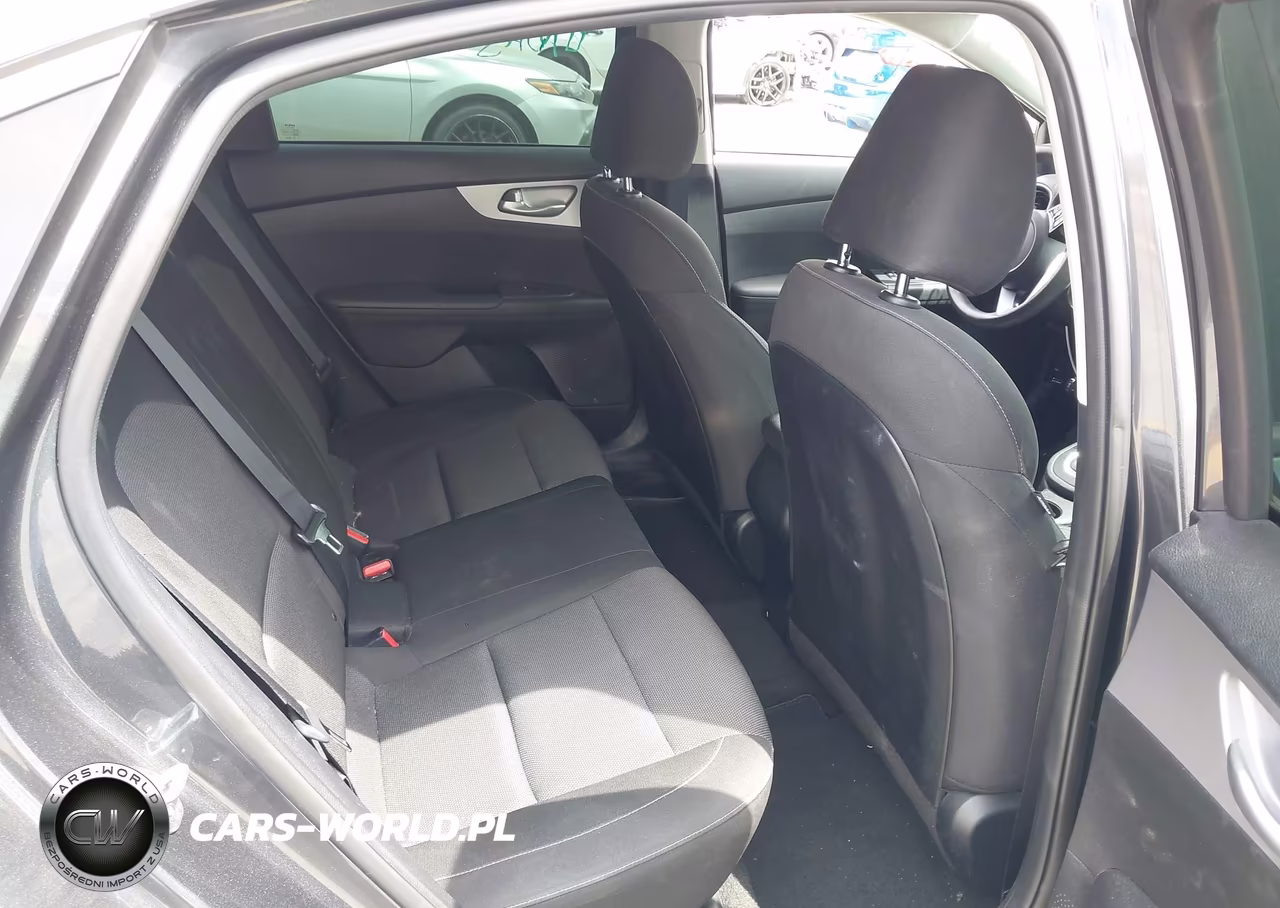 2024 Kia Forte Lxs VIN:3KPF24AD4RE742824 - 8