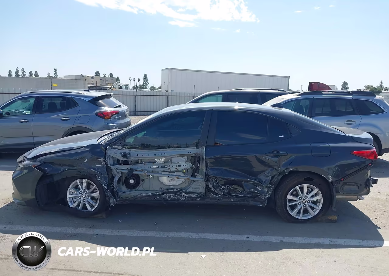 2026 Toyota Camry Le VIN:4T1DBADK2TU547356 - 19