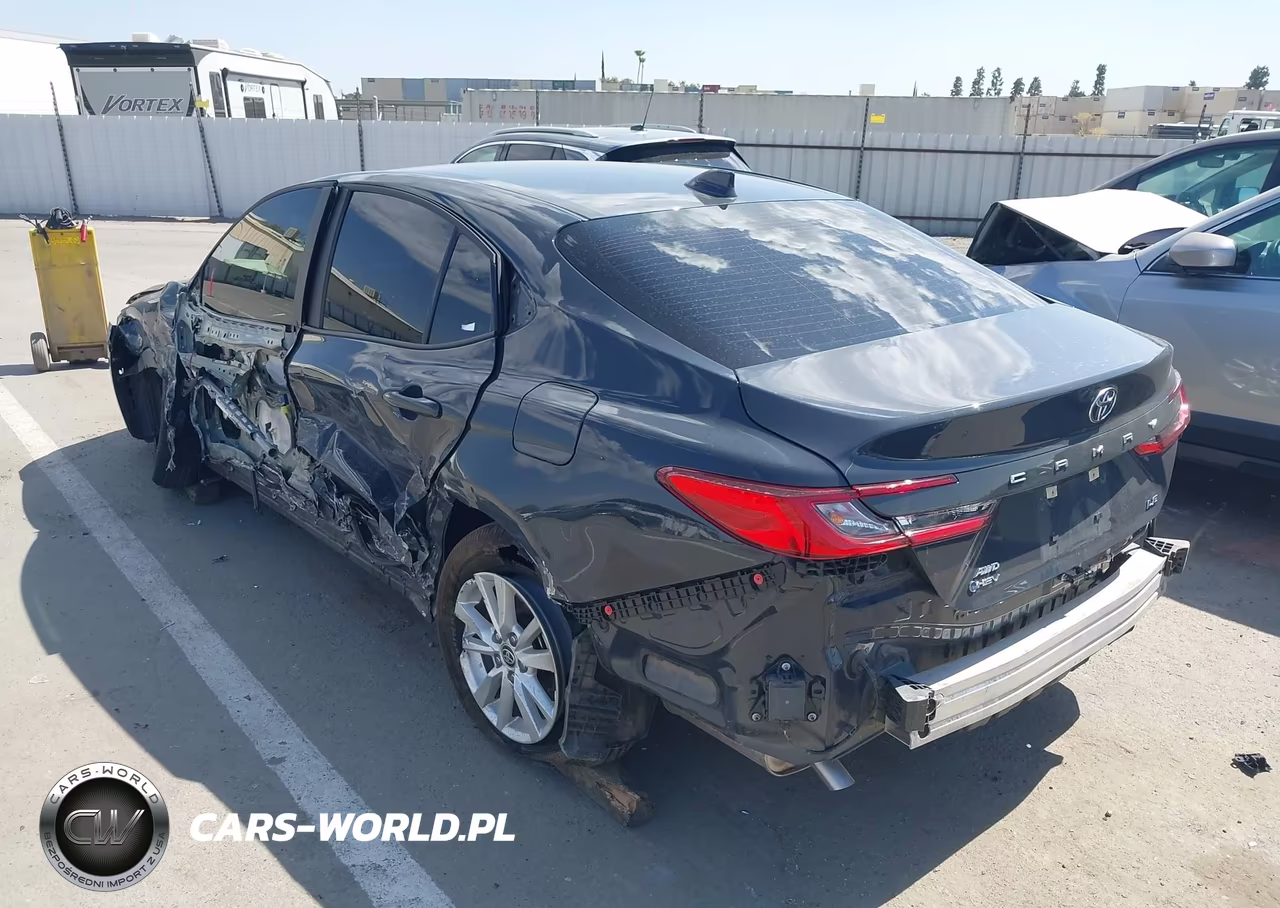 2026 Toyota Camry Le VIN:4T1DBADK2TU547356 - 3