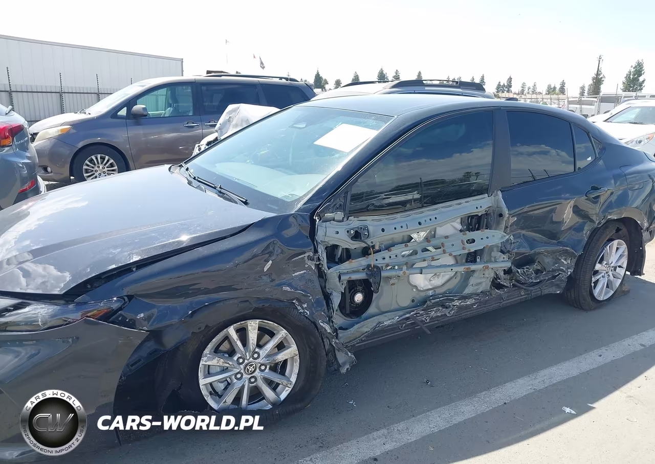 2026 Toyota Camry Le VIN:4T1DBADK2TU547356 - 6