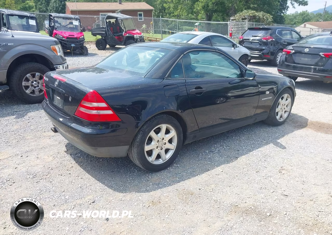 1999 Mercedes-Benz Slk 230 Kompressor VIN:WDBKK47F2XF137631 - 4