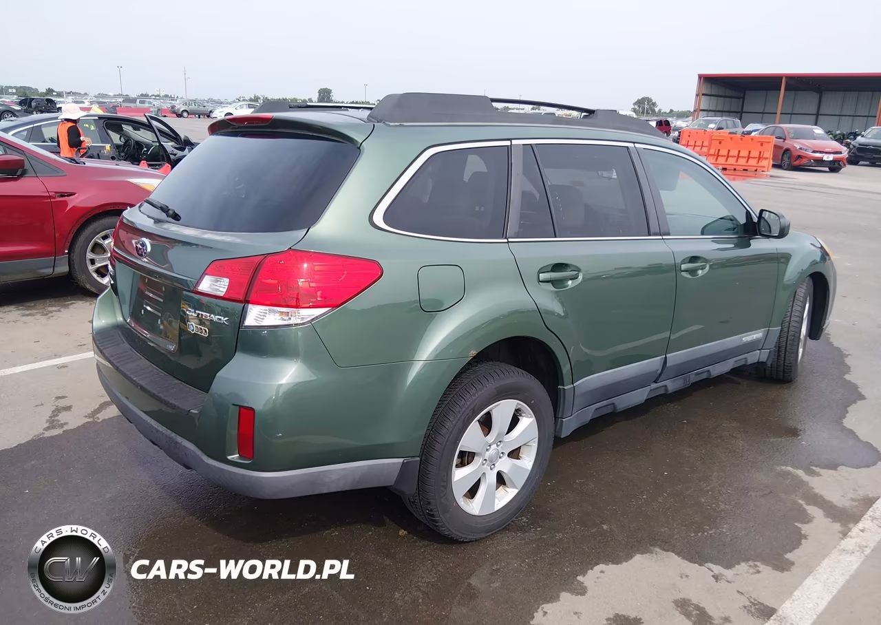 2010 Subaru Outback 2.5I Premium VIN:4S4BRCCC7A3355667 - 4