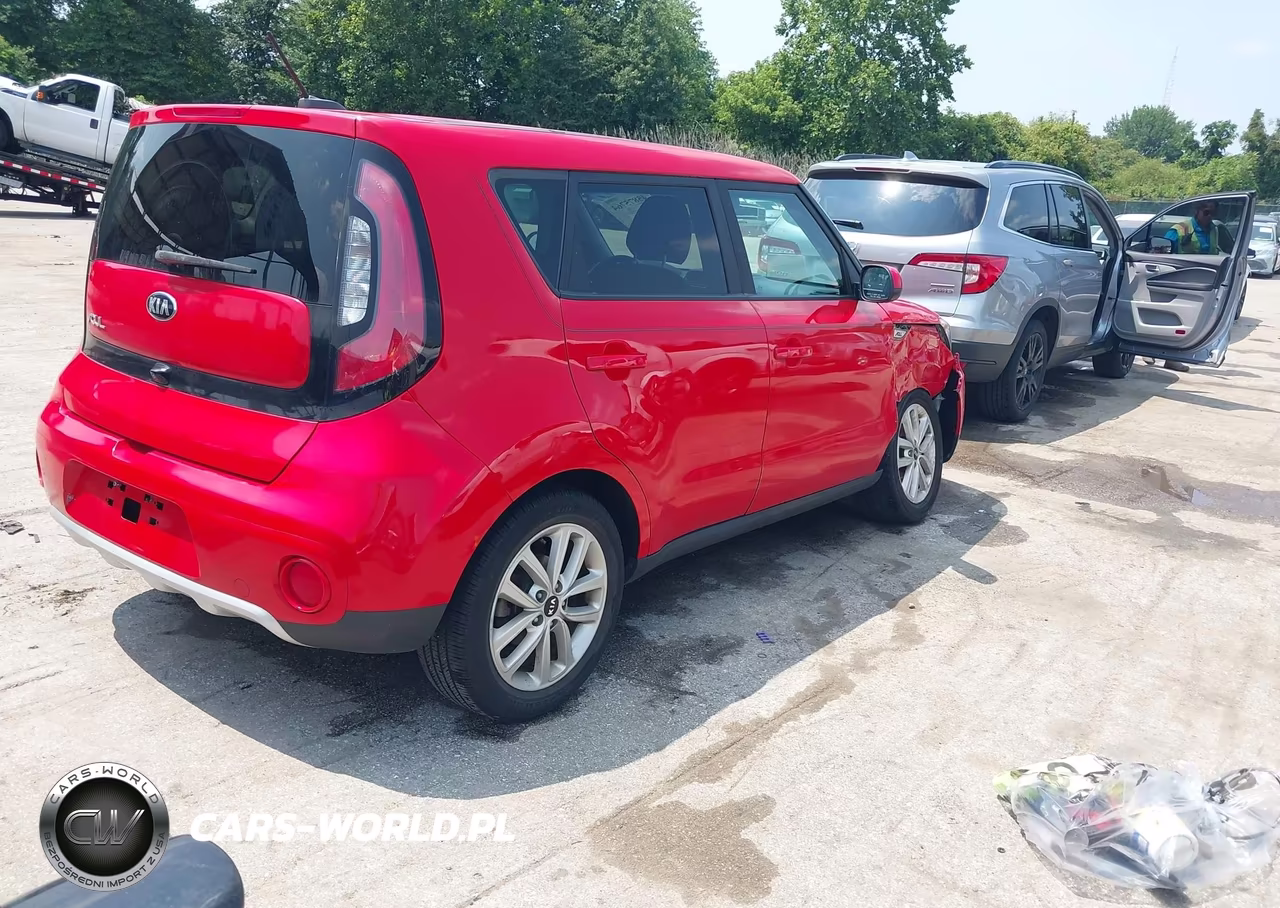 2018 Kia Soul + VIN:KNDJP3A59J7507600 - 4