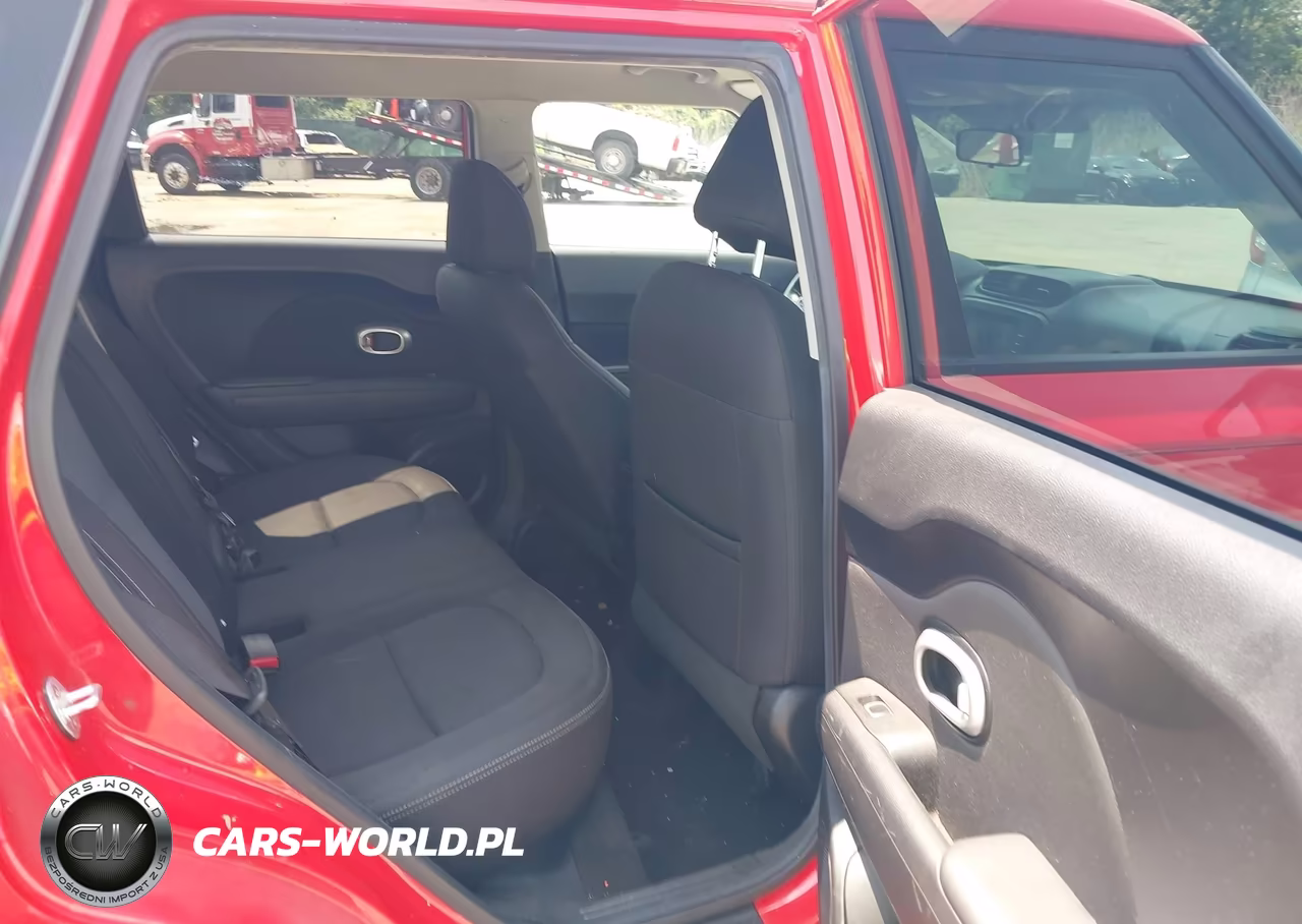 2018 Kia Soul + VIN:KNDJP3A59J7507600 - 8