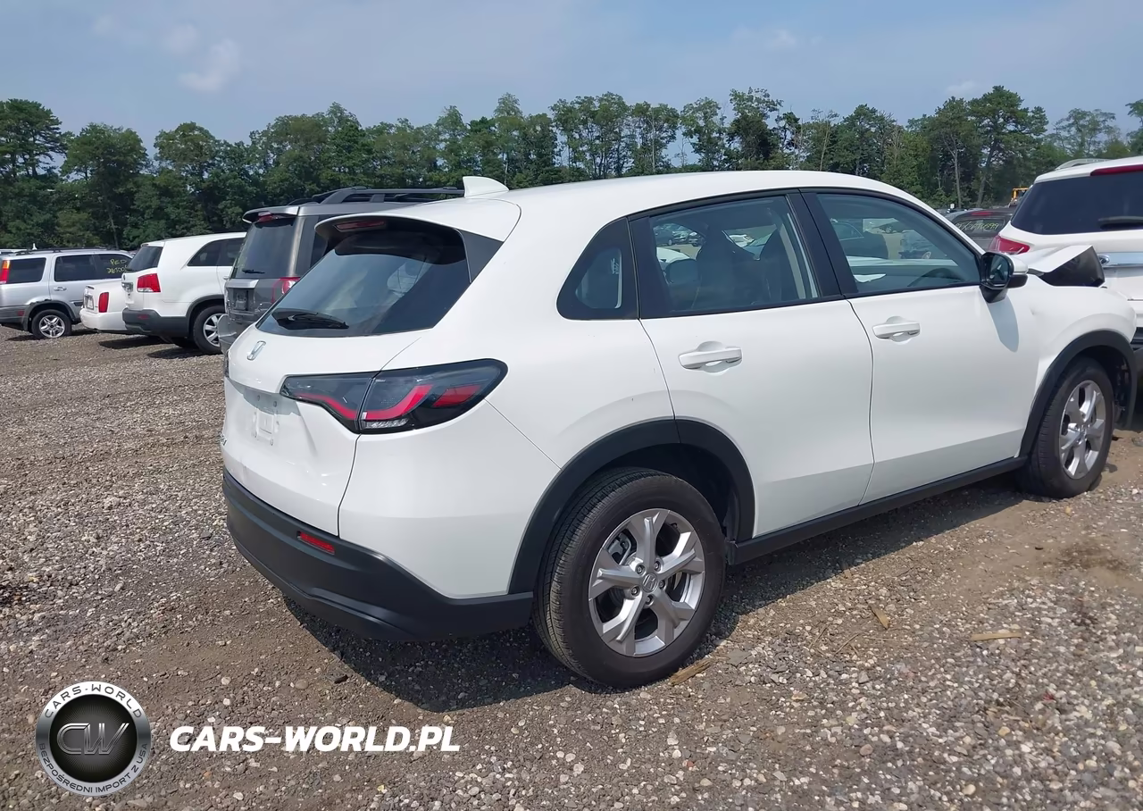 2025 Honda Hr-V Awd Lx VIN:3CZRZ2H34SM713369 - 4