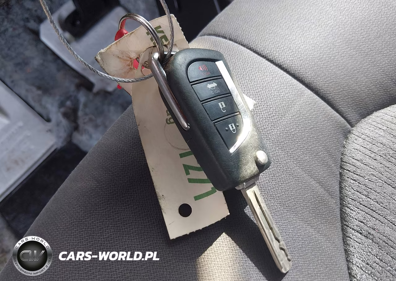 2020 Toyota Camry Le VIN:4T1C11AK1LU996997 - 11