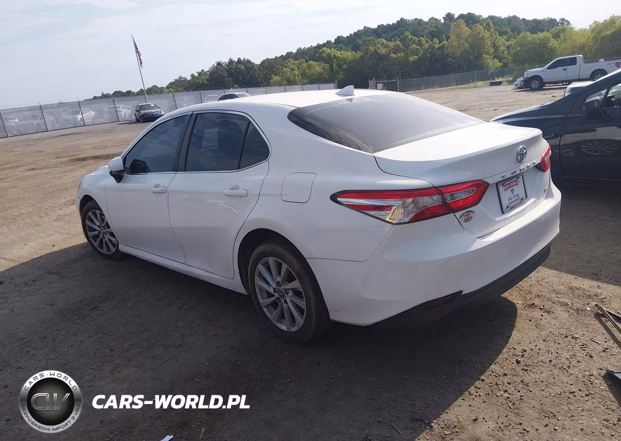 2020 Toyota Camry Le VIN:4T1C11AK1LU996997 - 3