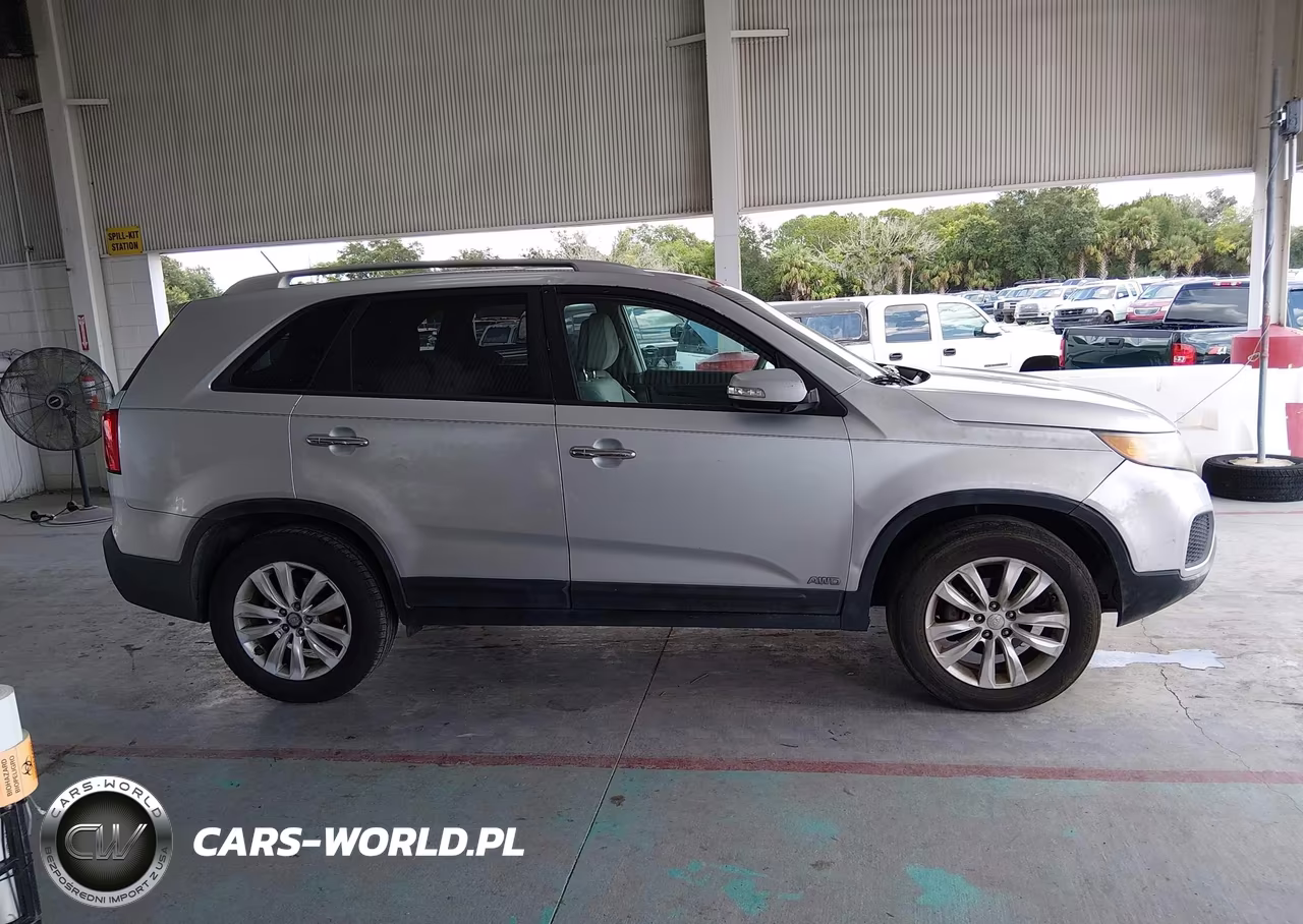 2011 Kia Sorento Lx VIN:5XYKTDA28BG060144 - 13