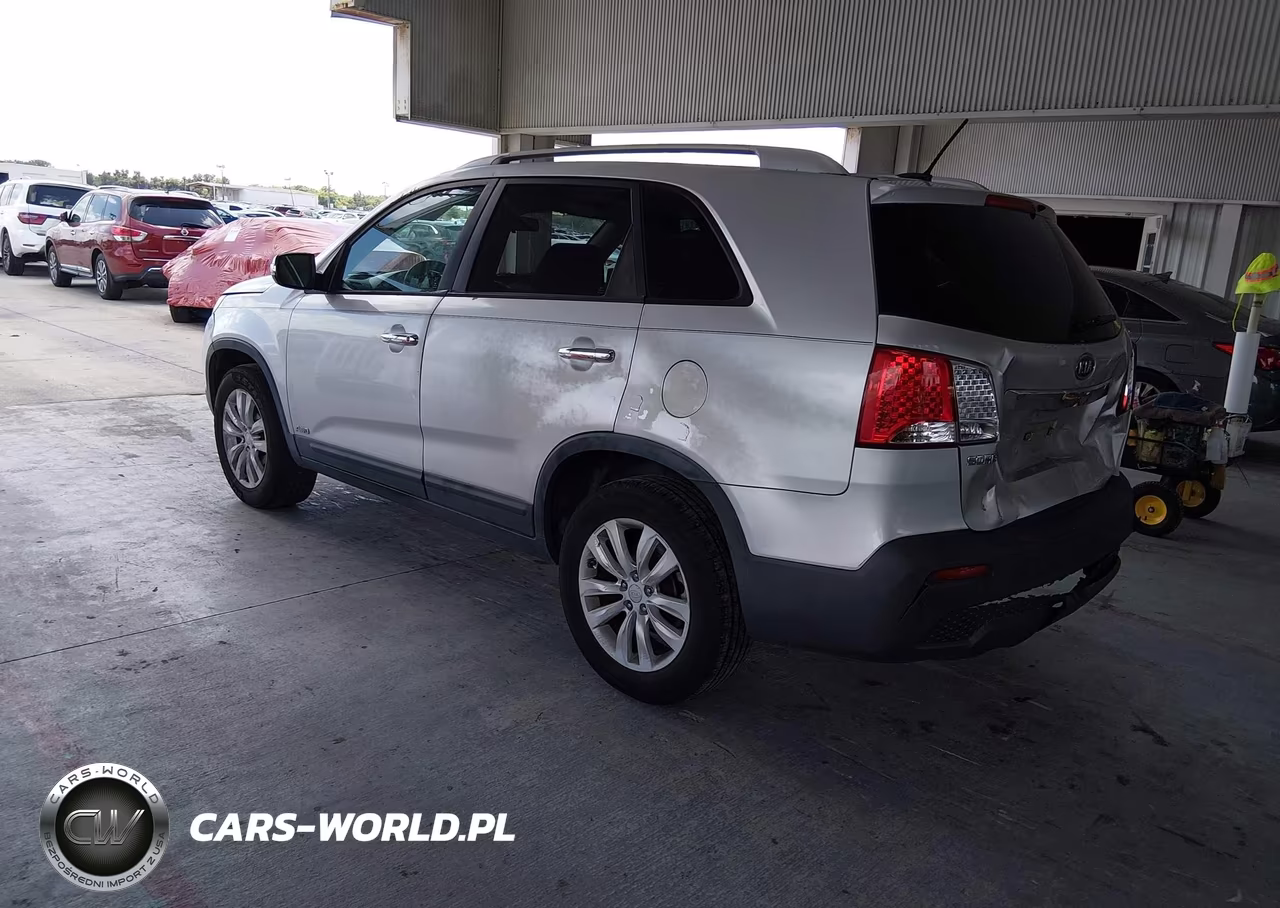 2011 Kia Sorento Lx VIN:5XYKTDA28BG060144 - 3