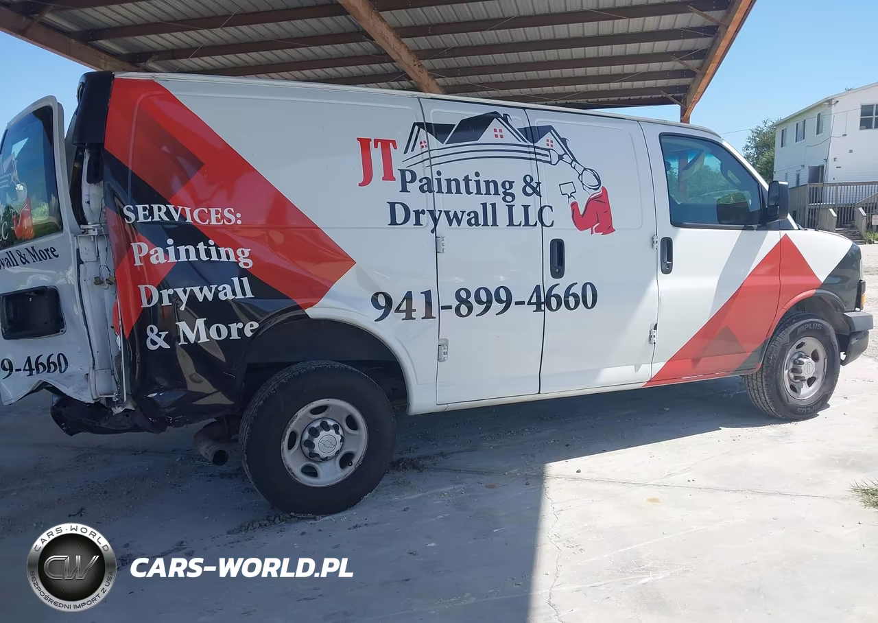 2018 Chevrolet Express 2500 Work Van VIN:1GCWGAFPXJ1180695 - 4