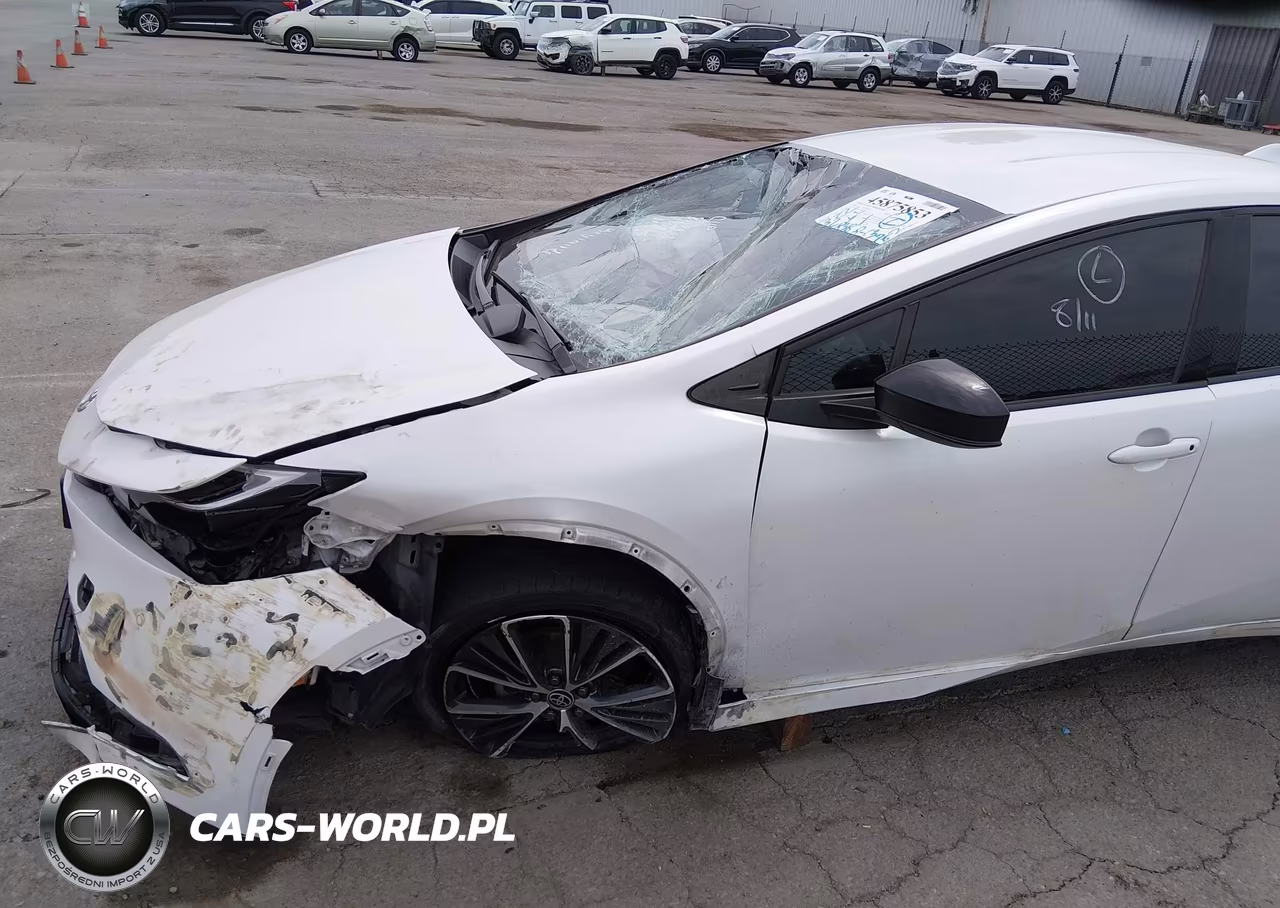 2023 Toyota Prius Xle VIN:JTDACAAU3P3002322 - 13
